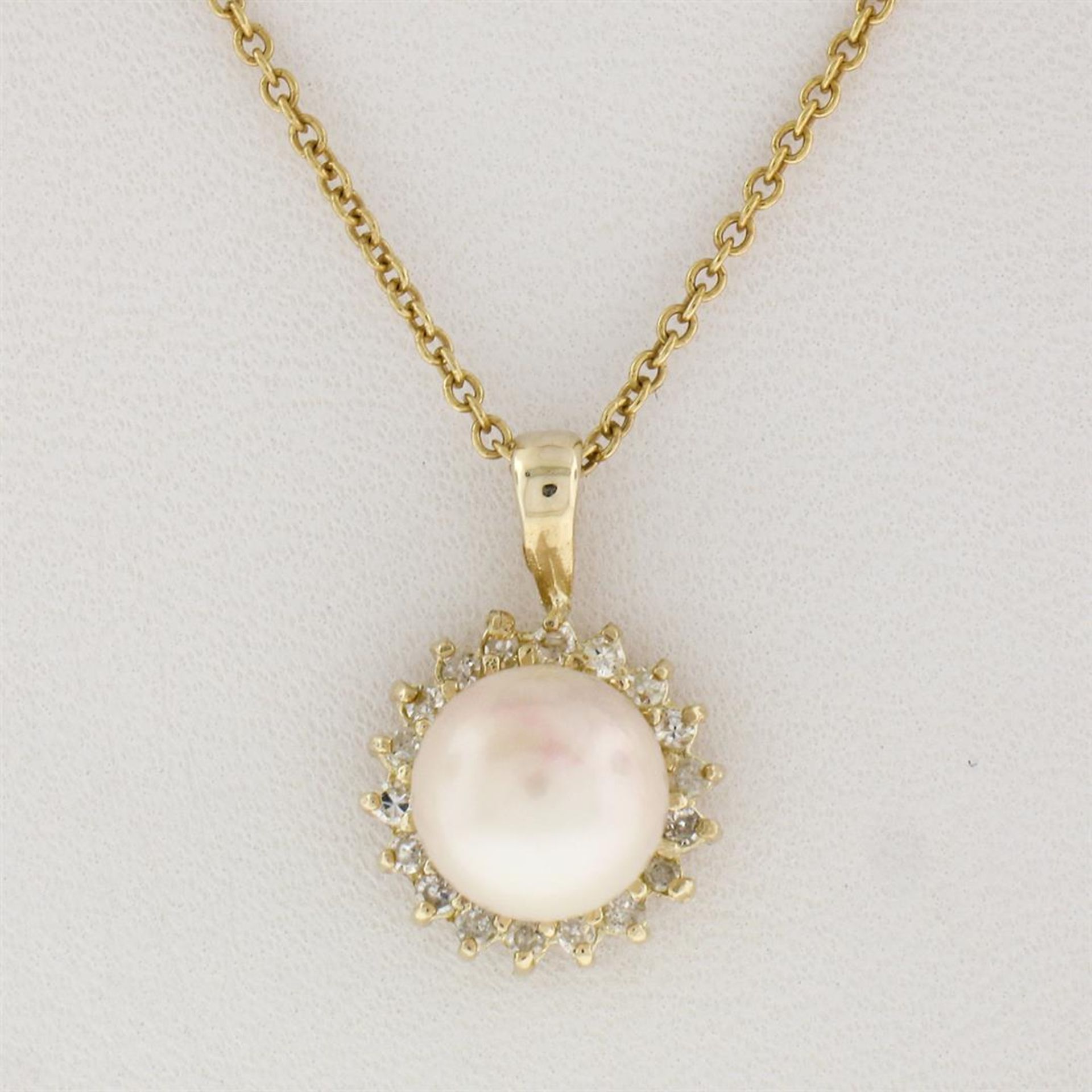 14k Yellow Gold 3.65mm Pearl Solitaire 0.25 ctw Diamond Halo 16" Pendant Necklac - Image 2 of 7