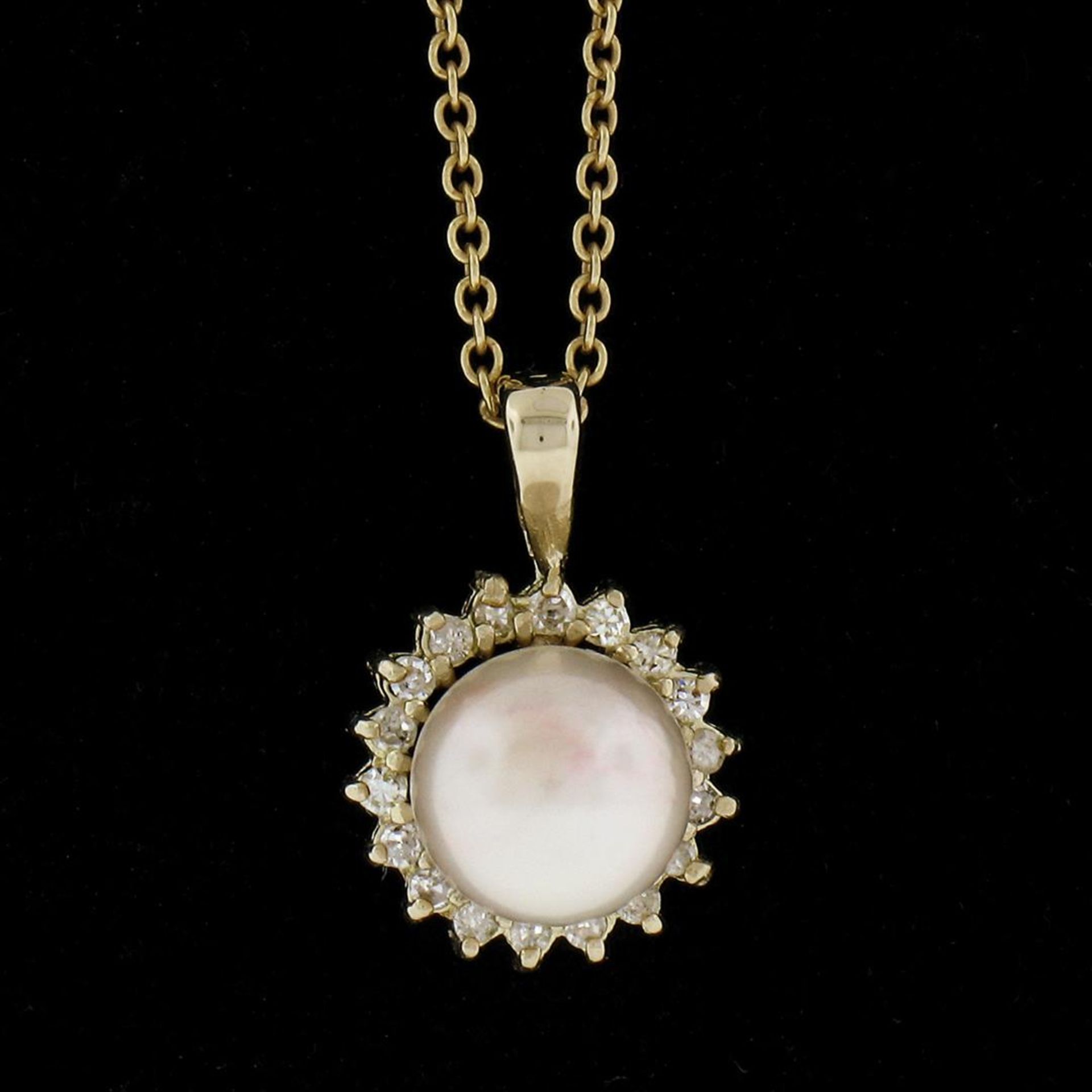 14k Yellow Gold 3.65mm Pearl Solitaire 0.25 ctw Diamond Halo 16" Pendant Necklac - Image 7 of 7