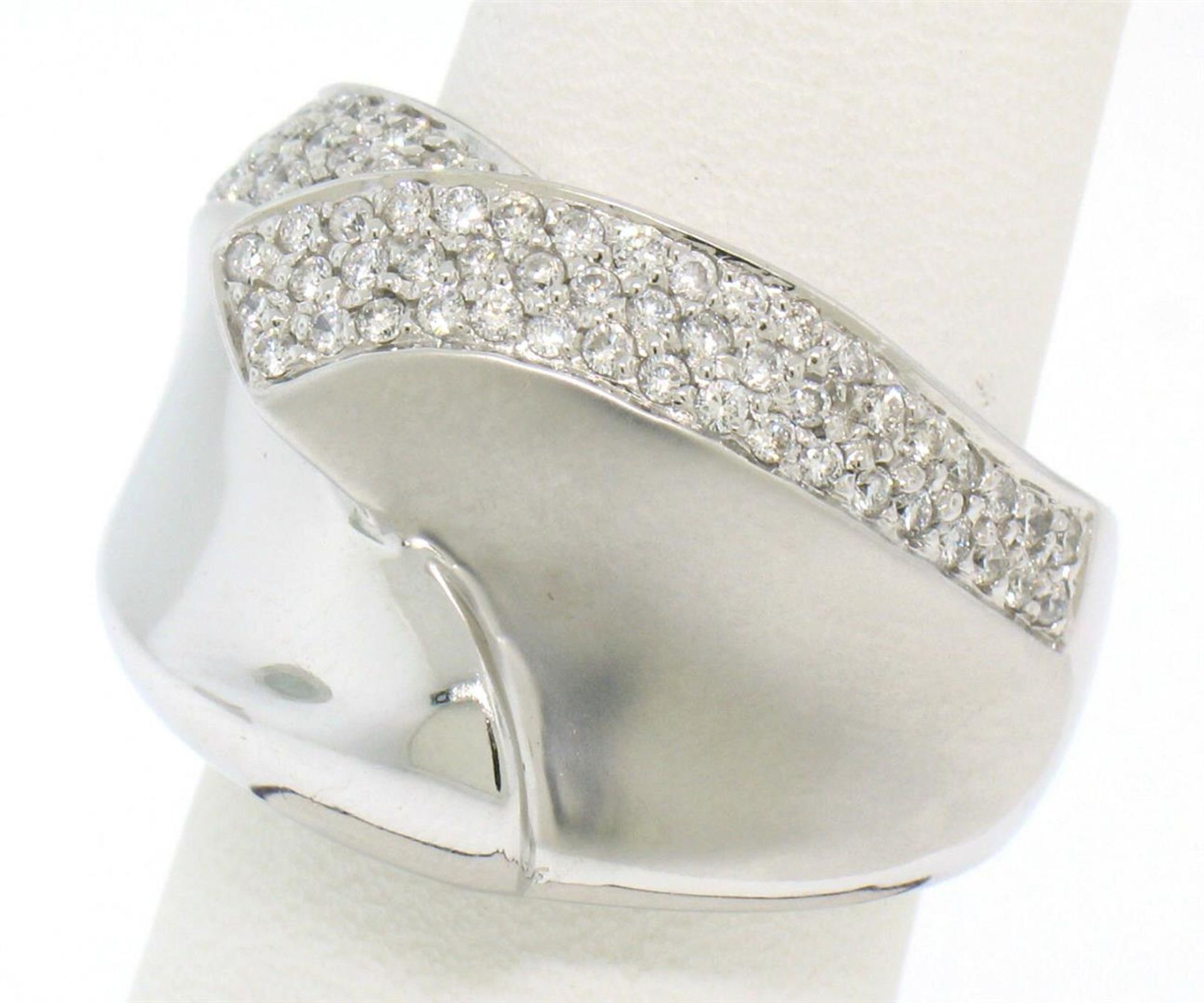 14k White Gold Dual Finish 1 ctw Pave Diamond Bold Swirled Dinner Ring Band - Image 4 of 7