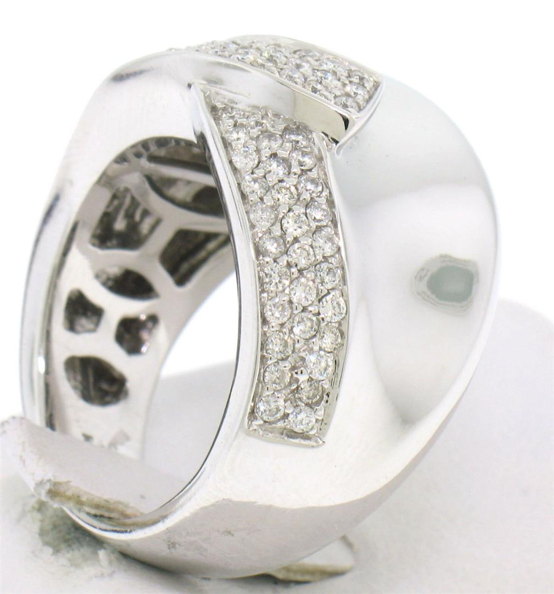 14k White Gold Dual Finish 1 ctw Pave Diamond Bold Swirled Dinner Ring Band - Image 6 of 7