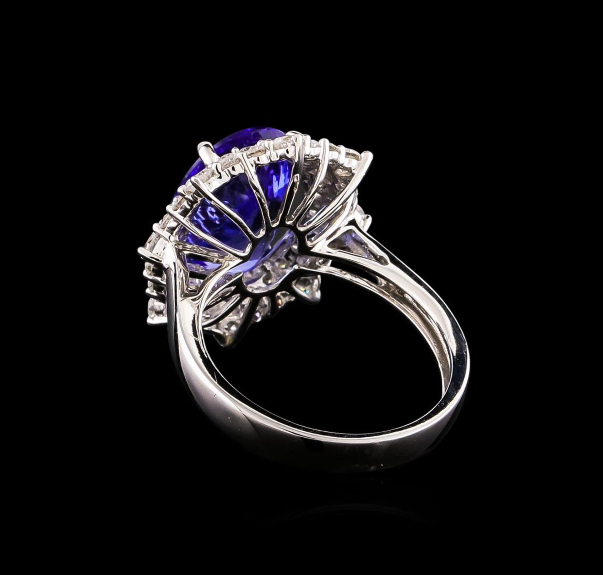 14KT White Gold 5.20 ctw Tanzanite and Diamond Ring - Image 3 of 5