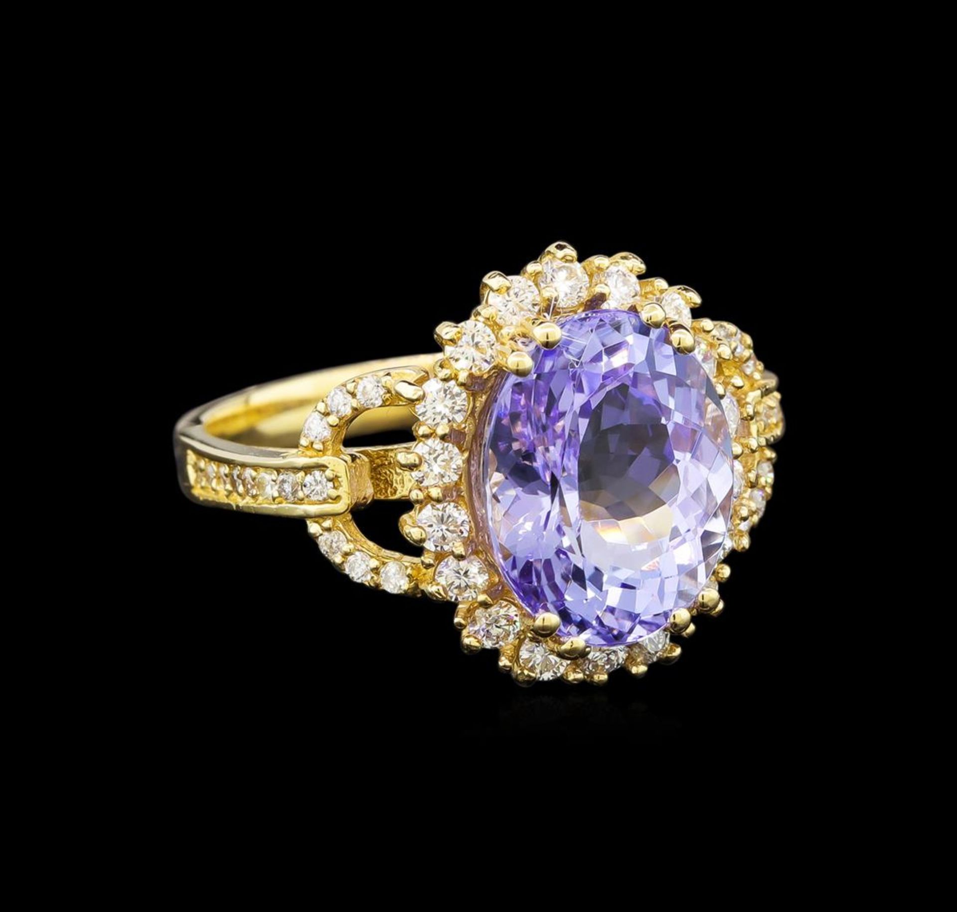 14KT Yellow Gold 4.45 ctw Tanzanite and Diamond Ring