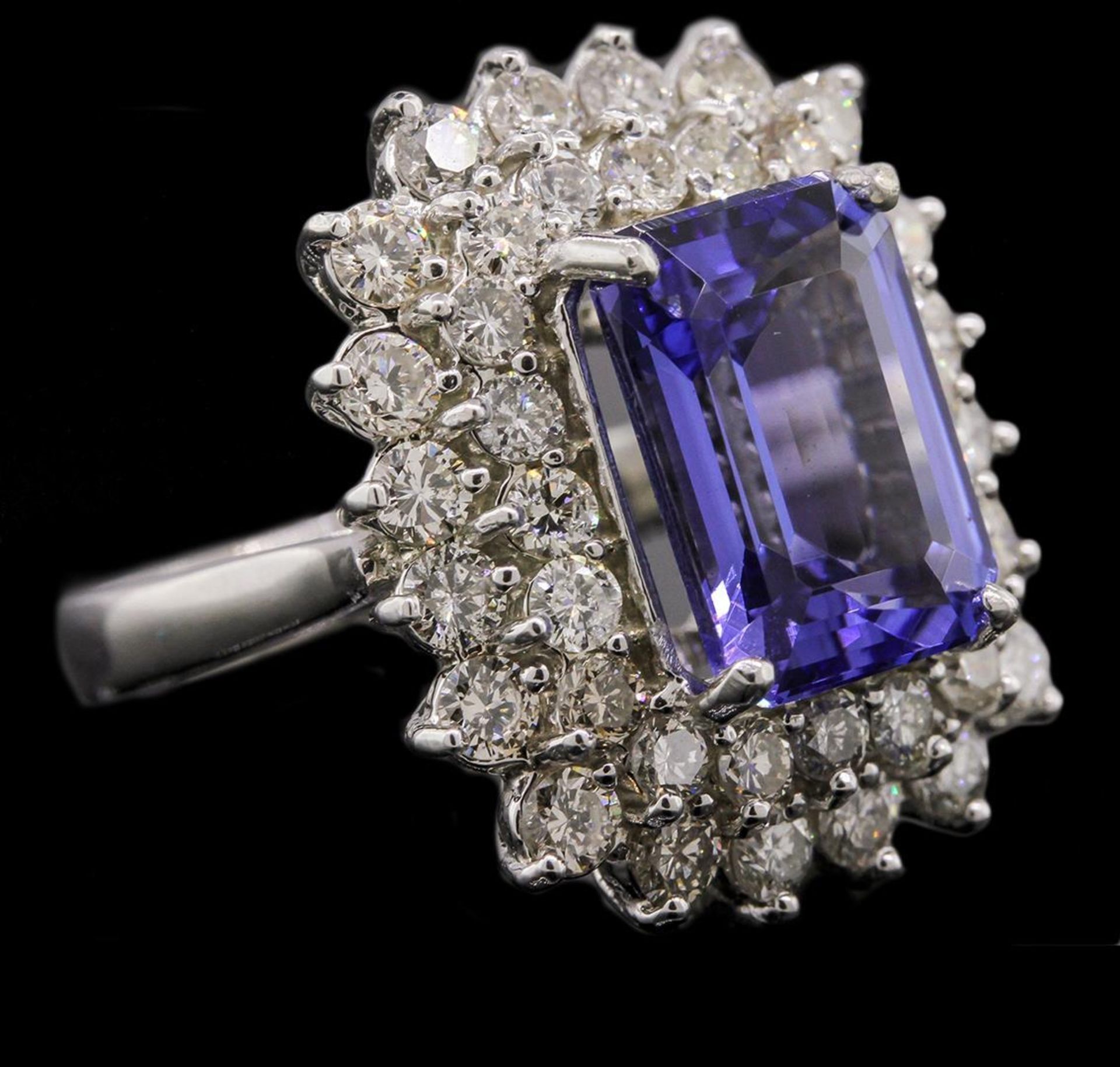 14KT White Gold 6.93 ctw Tanzanite and Diamond Ring - Image 2 of 3