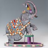 "RED GROOMS "CHARLES ROGERS GROOMS (Nashville, USA, 1937). "Elephant", 2001. Polychrome metal.