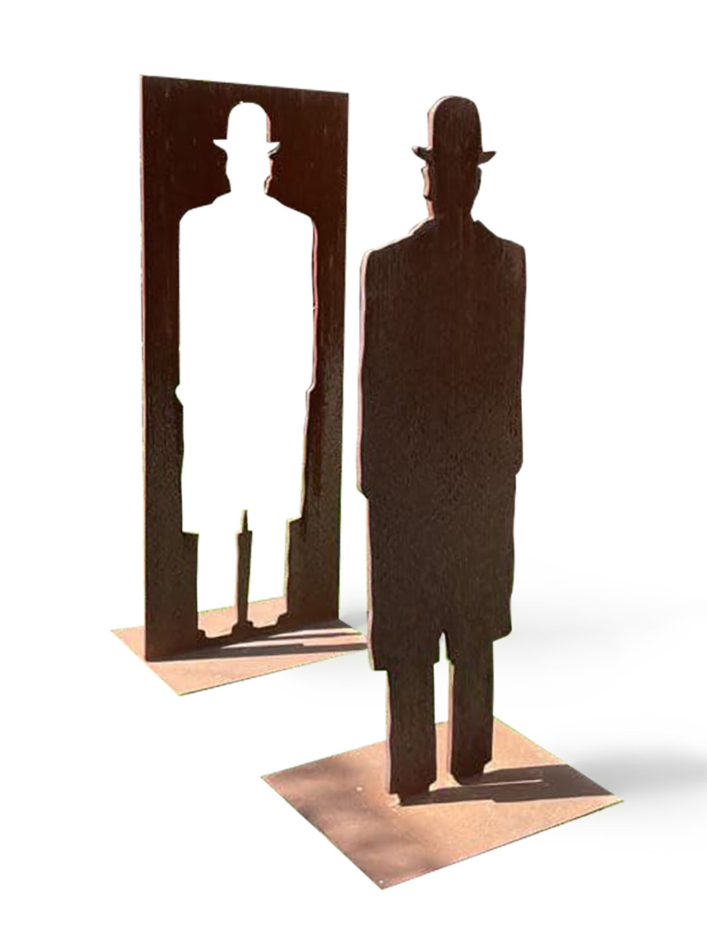 JOSÉ LUIS PASCUAL SAMARANCH (Barcelona, 1947). "Homage to Magritte". 2005. Corten steel. Size: 240 x