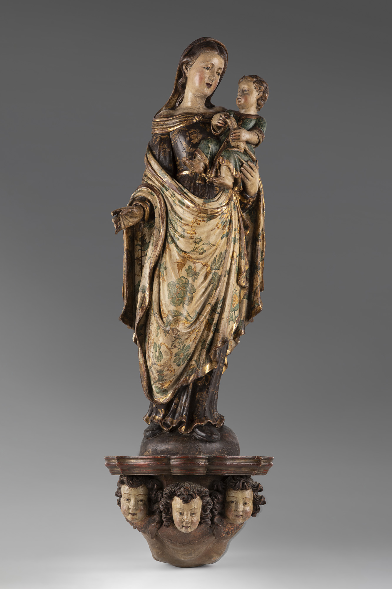 Spanish School, XVIII century. "Virgin and Child. Polychrome carving. Wooden base. Measures: 97 x 36