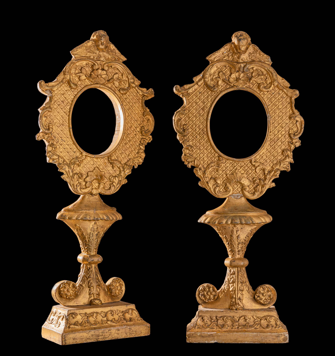 Pair of reliquaries, custodians; Italy, second half of the eighteenth century. Carved and gilded