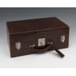 HERMÈS briefcase. In crocodile leather. Measurements: 20 x 46 x 29,5 cm. In brown matte Nile