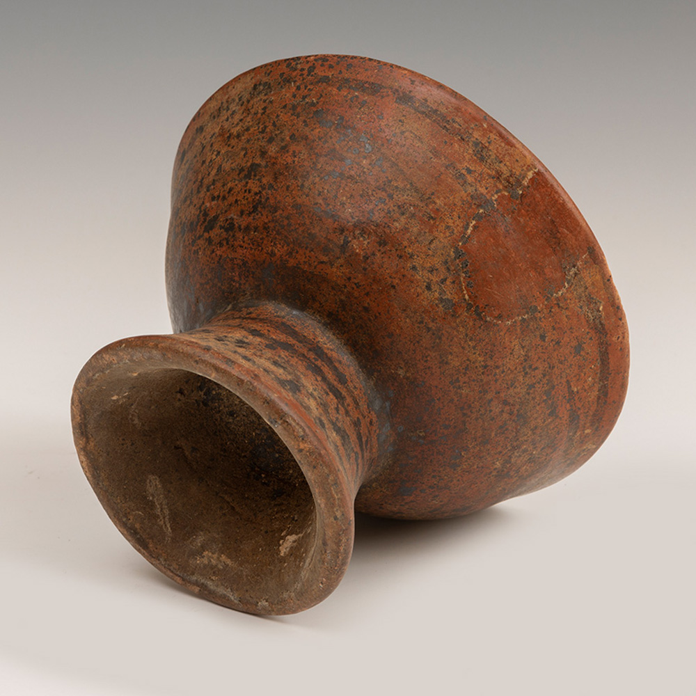 Rattle bowl from the Carchi-Nariño culture; Colombia, 1000-1400 A.D. Polychrome terracotta. - Image 4 of 4