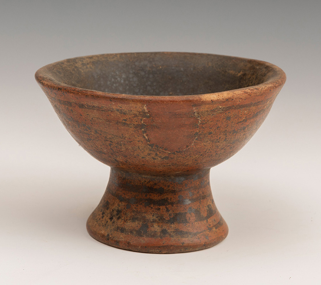 Rattle bowl from the Carchi-Nariño culture; Colombia, 1000-1400 A.D. Polychrome terracotta. - Image 2 of 4