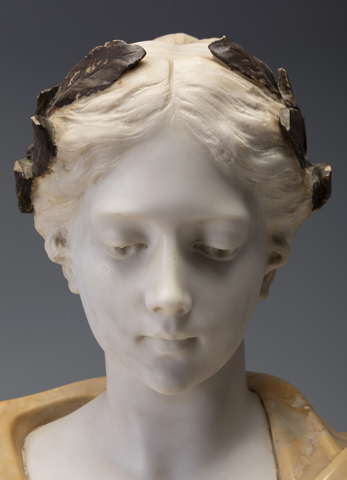 French school of the XIX century. "Female bust. Carved marble. Signed "Chemin" on the back. With - Image 4 of 5