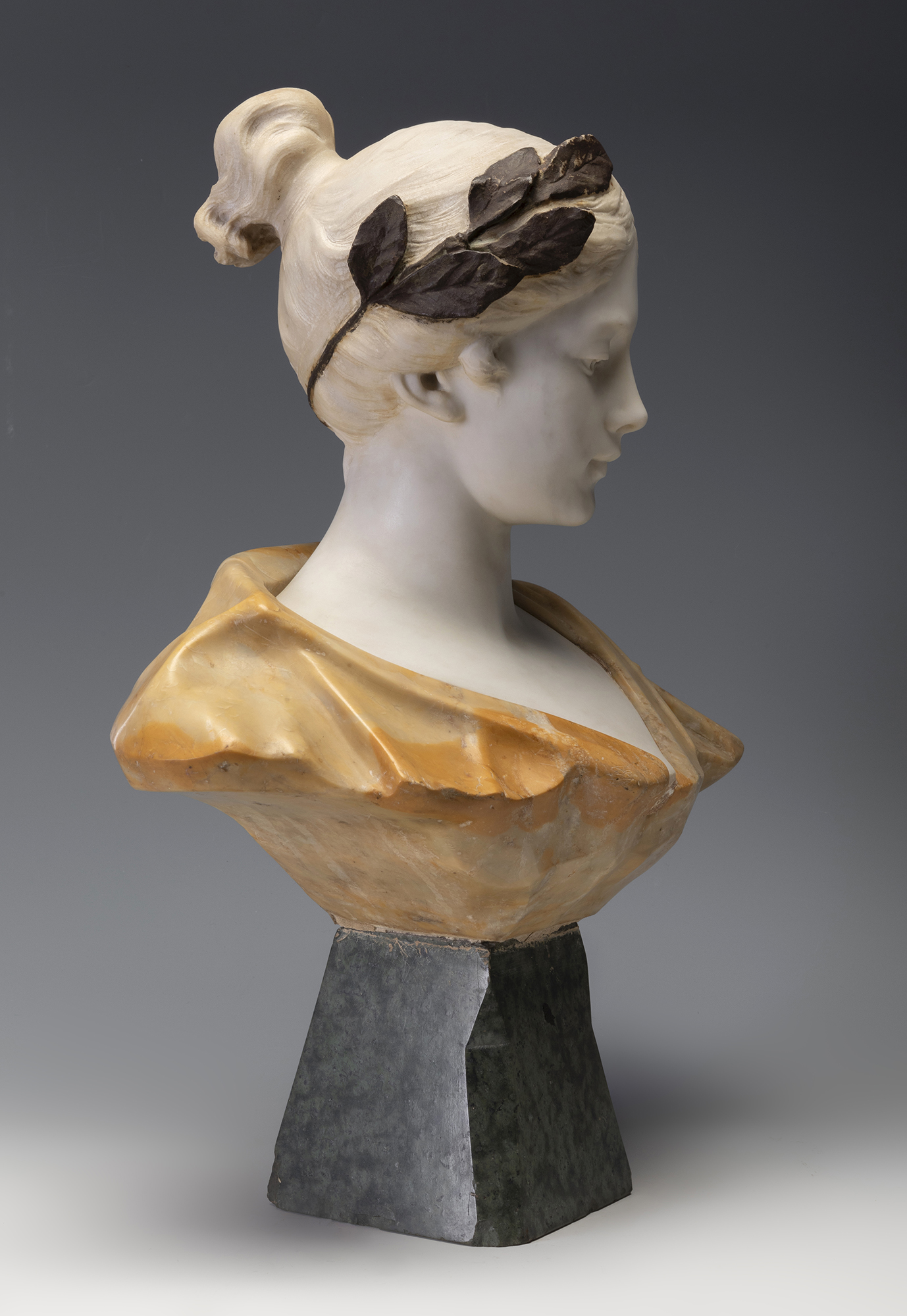 French school of the XIX century. "Female bust. Carved marble. Signed "Chemin" on the back. With - Image 3 of 5