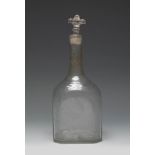 Bottle of the Real Fábrica de la Granja, XIX century. Hand carved blown glass. Measures: 32 cm (