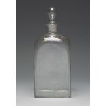 Bottle of the Real Fábrica de la Granja, 18th century. Blown glass and decorated by hand in fine