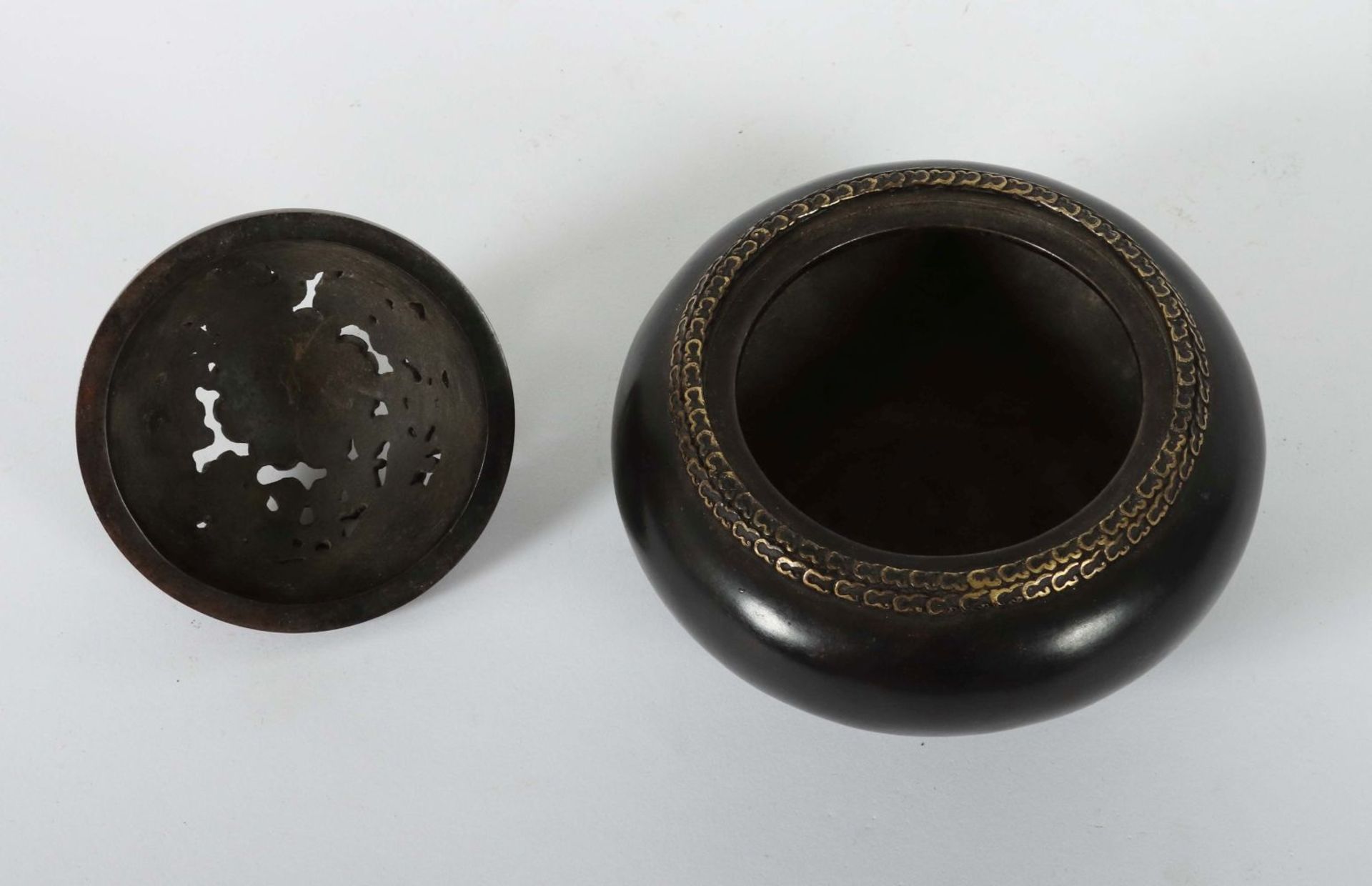 Räuchergefäß aus Bronze China, 20. - Image 4 of 4