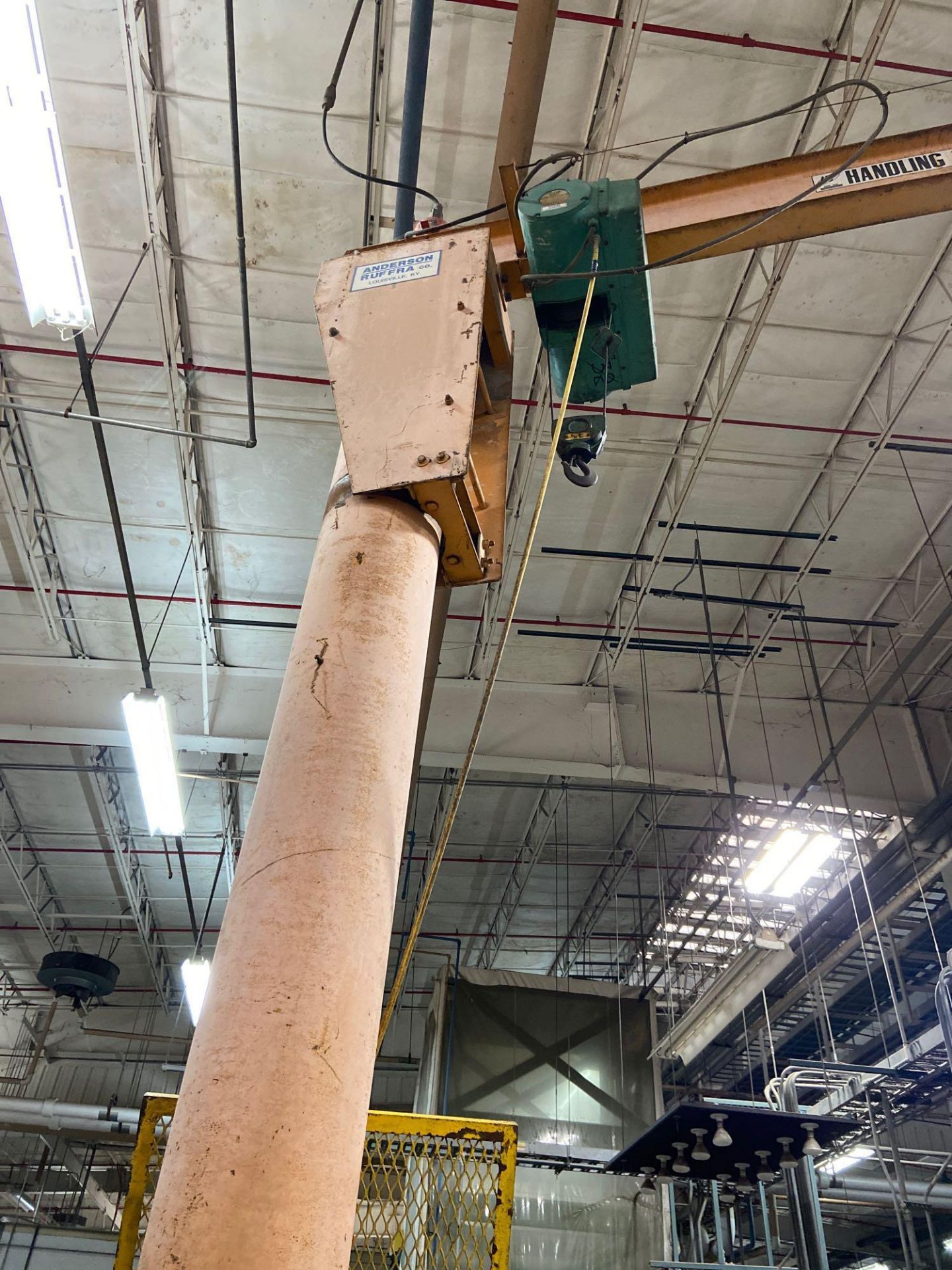 Anderson Ruffra Swing Arm Crane with 1/2 Ton Hoist - Image 2 of 2