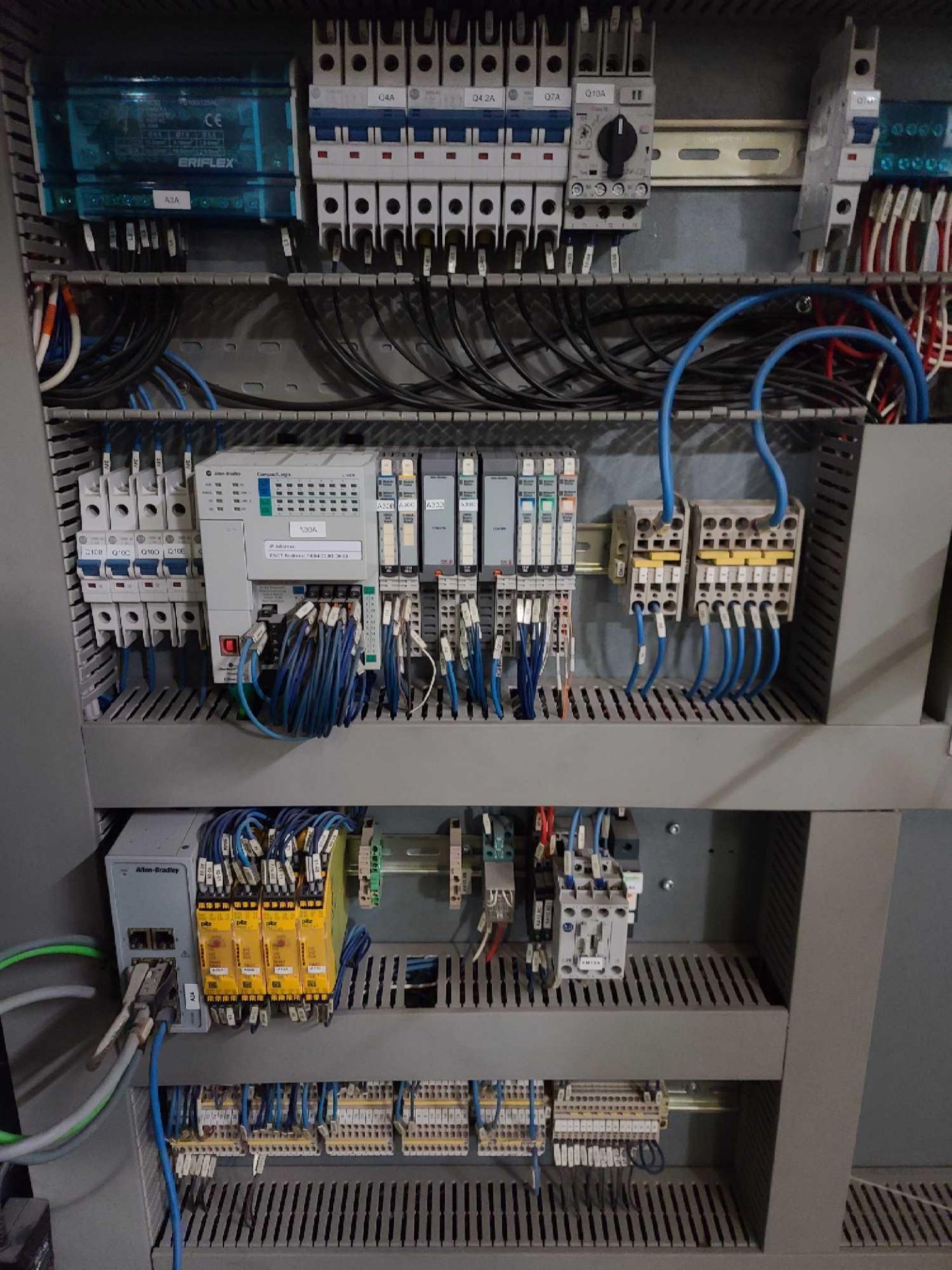 Control Panel with Contents - Allen-Bradley - Image 4 of 5