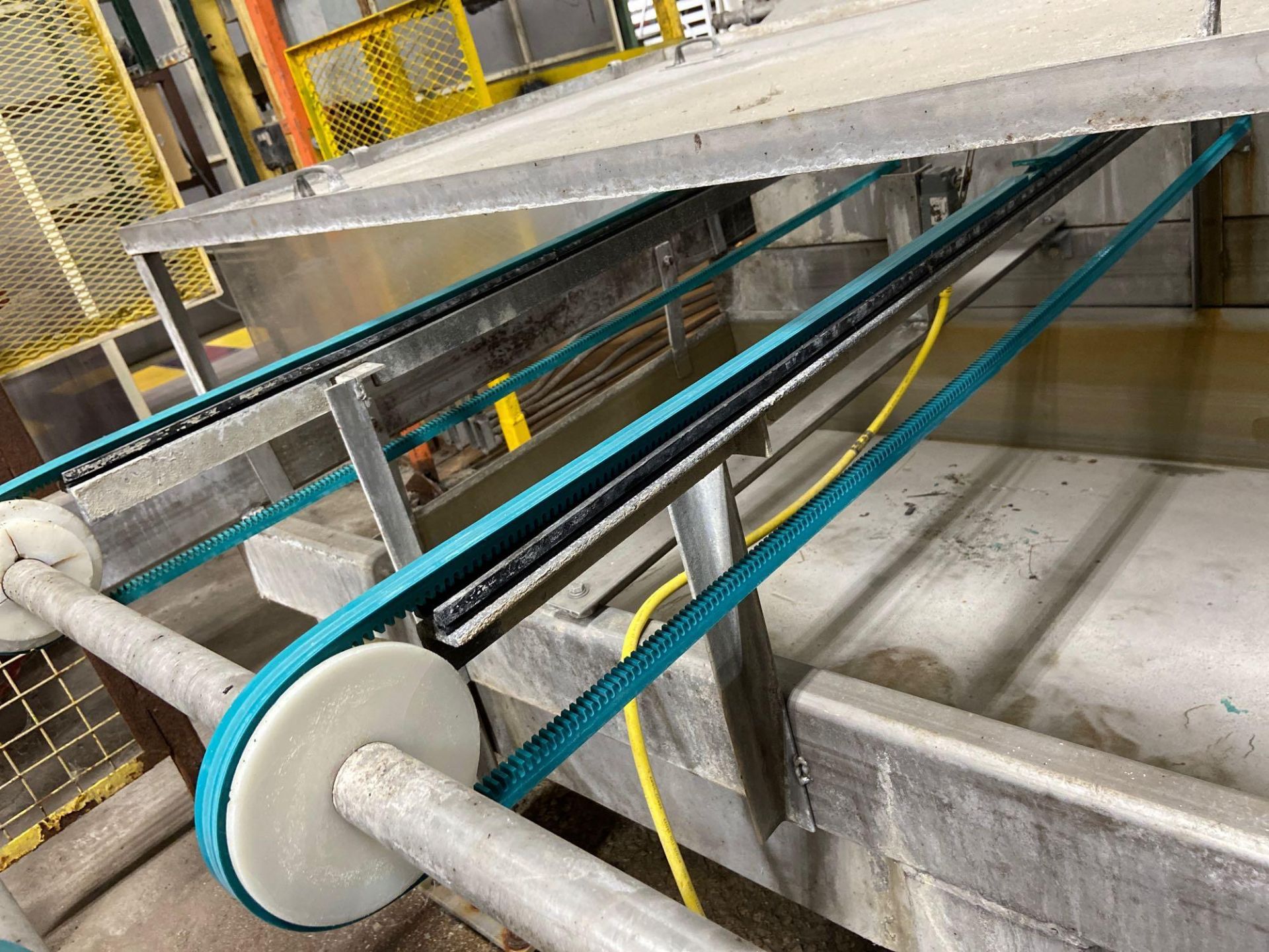 Transfer Band Conveyor with Cover 80” Long x 24” Wide