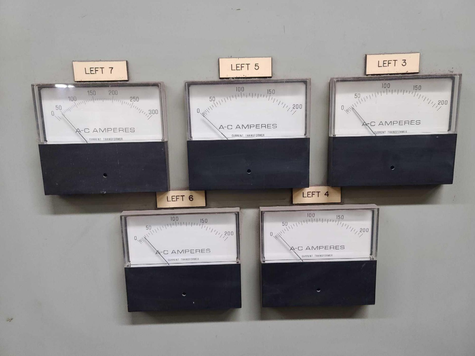 Glass Oven Monitoring Panel with Contents - Bild 2 aus 6