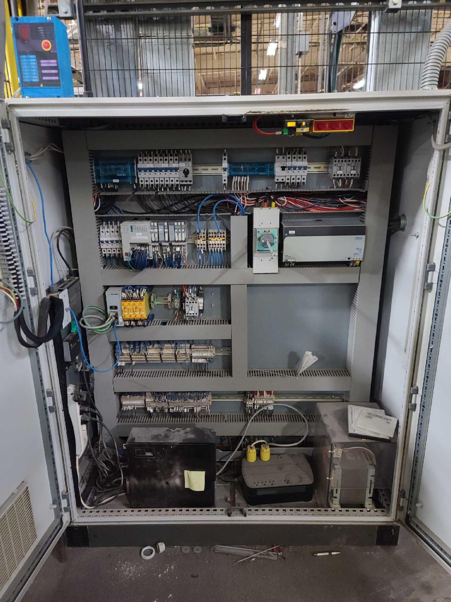 Control Panel with Contents - Allen-Bradley - Image 2 of 5
