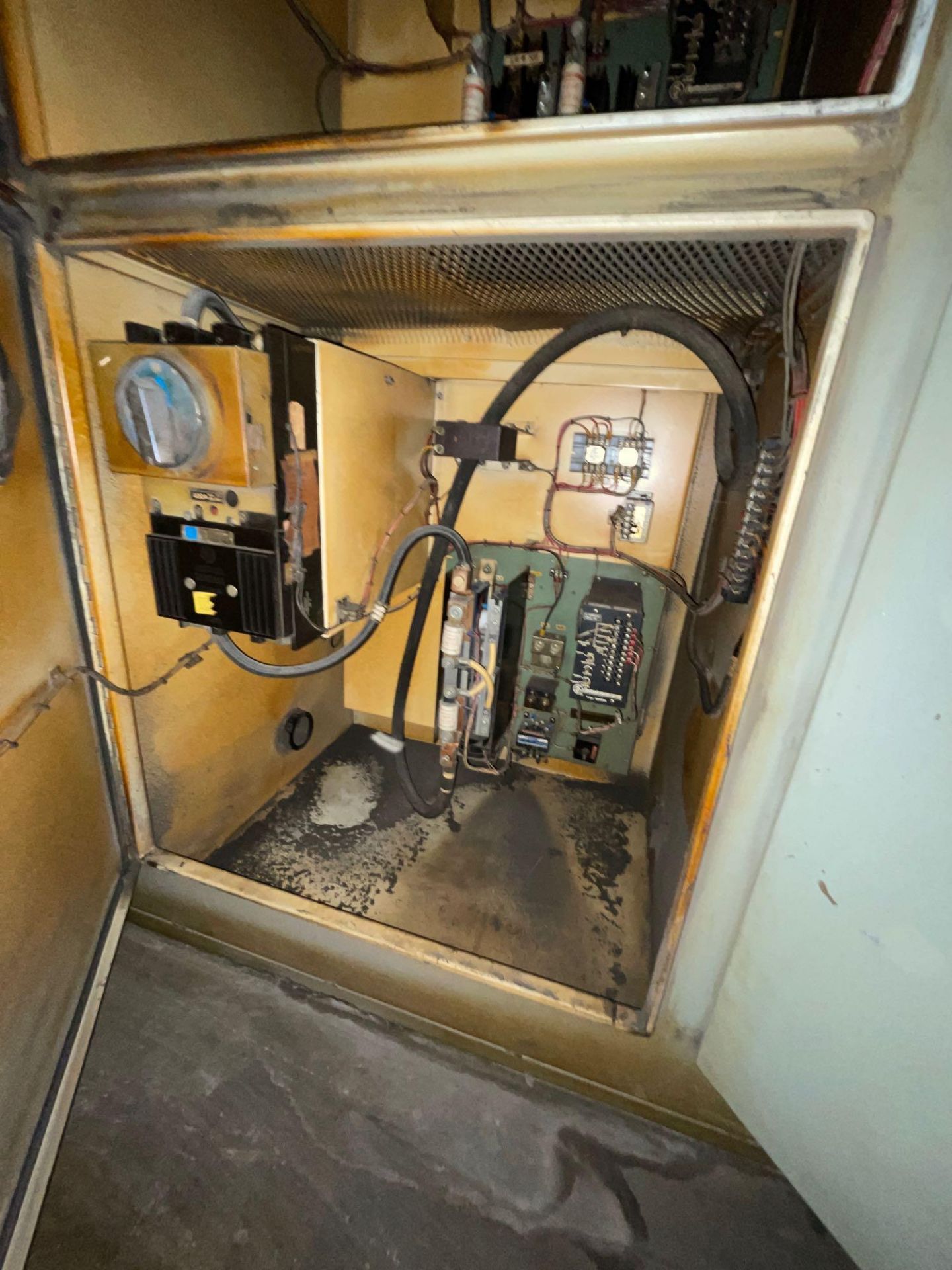 Glass Pane Bending Oven Furnace with Electrical Cabinets - Image 10 of 68