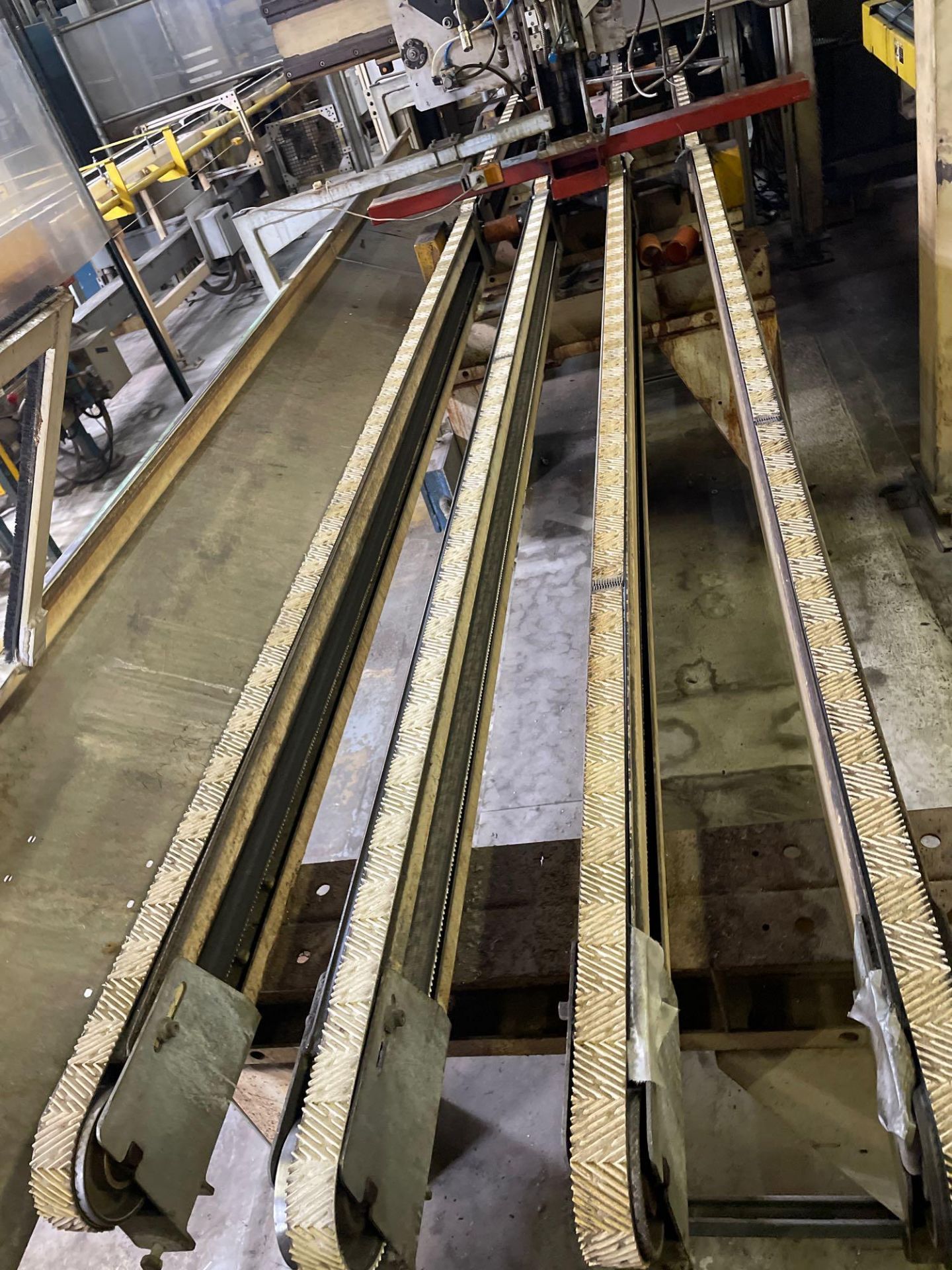 9’ Long x 28” Wide Band Conveyor - Image 2 of 3