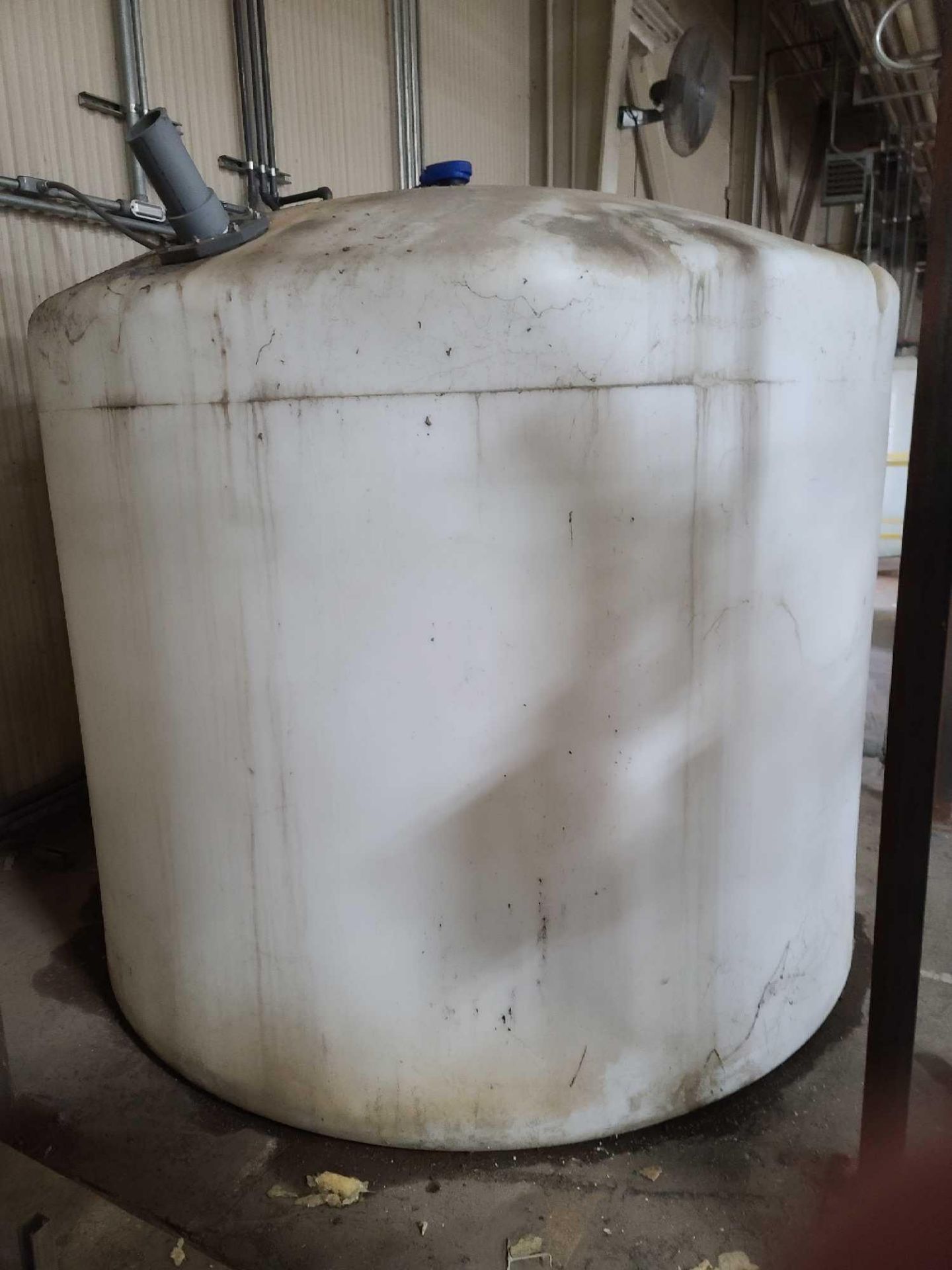 Ace Roto-Mold 2000 Gallon Plastic Tank - Image 4 of 4