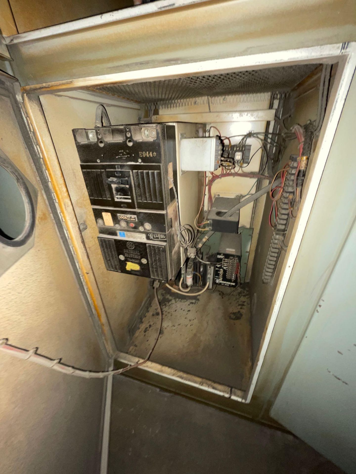 Glass Pane Bending Oven Furnace with Electrical Cabinets - Image 19 of 68