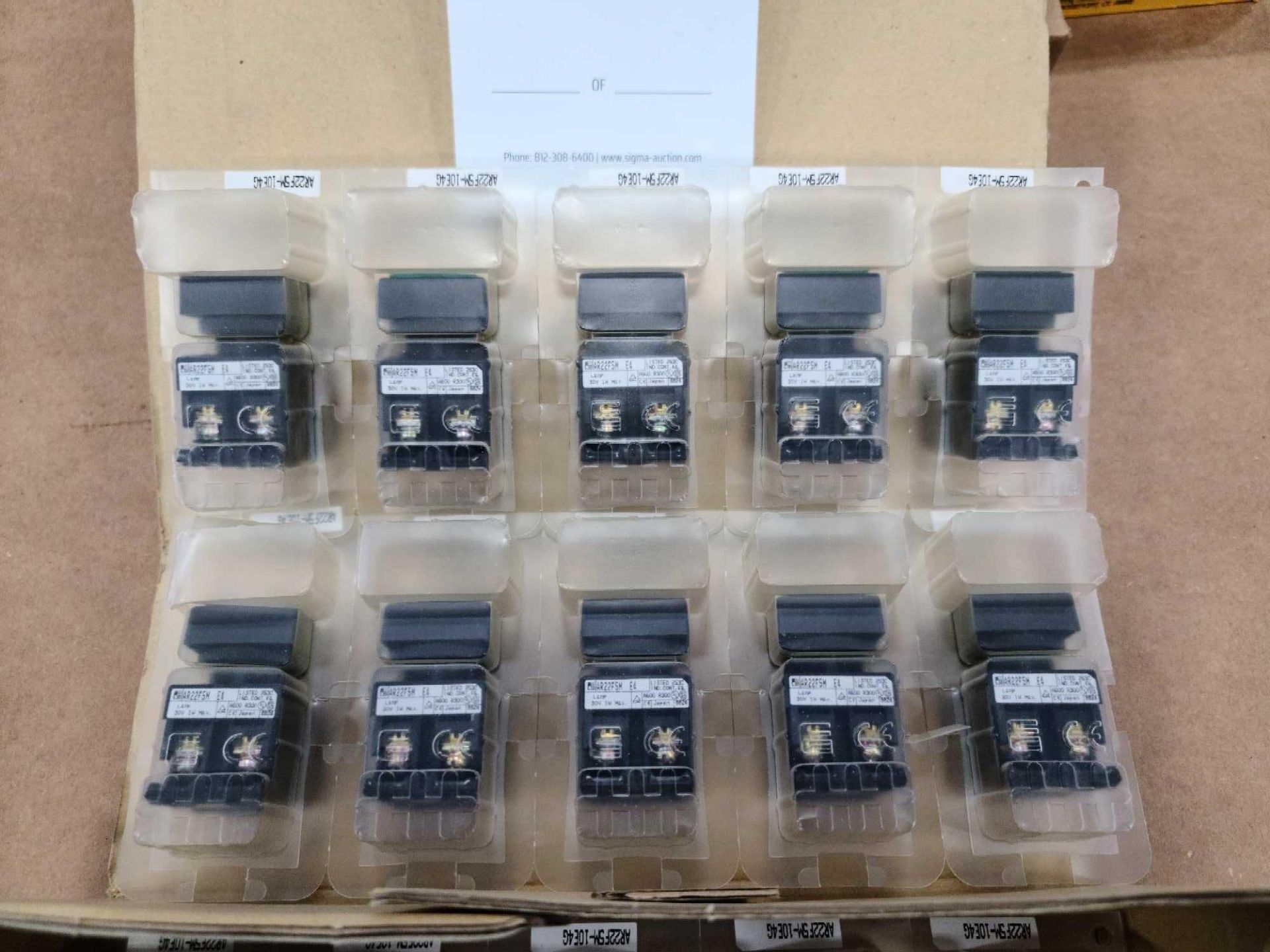Box of Fuji Electric AR22F5M-10E4G Command Switches - Image 2 of 4