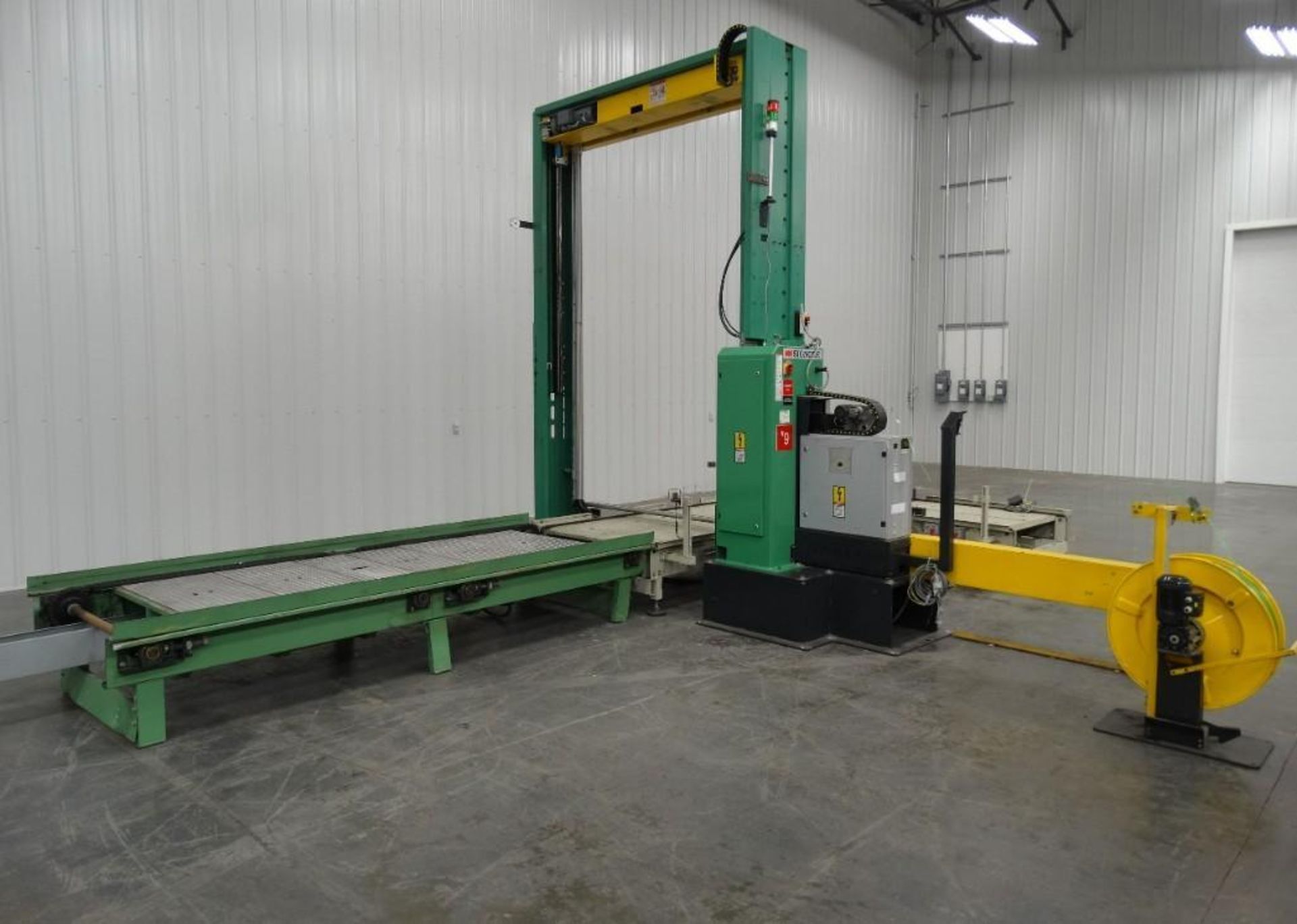 Signode MD-BPS Automatic Pallet Strapper