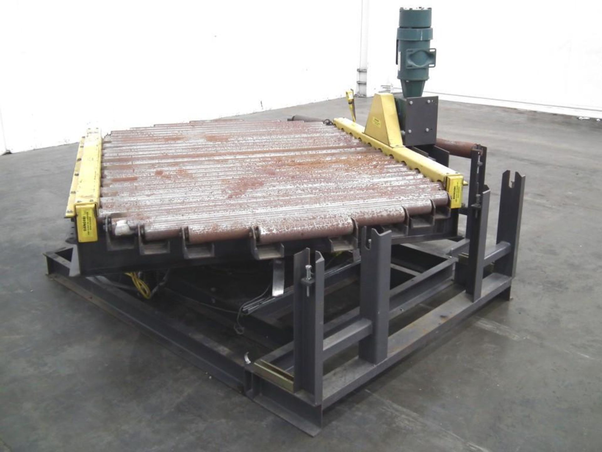 Hytrol Turntable for Full Pallets 90 Degree motion - Image 2 of 6