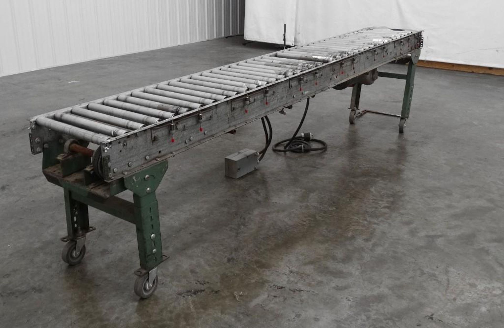 Hytrol 18" W x 96" L V-Belt Roller Conveyor - Image 2 of 5