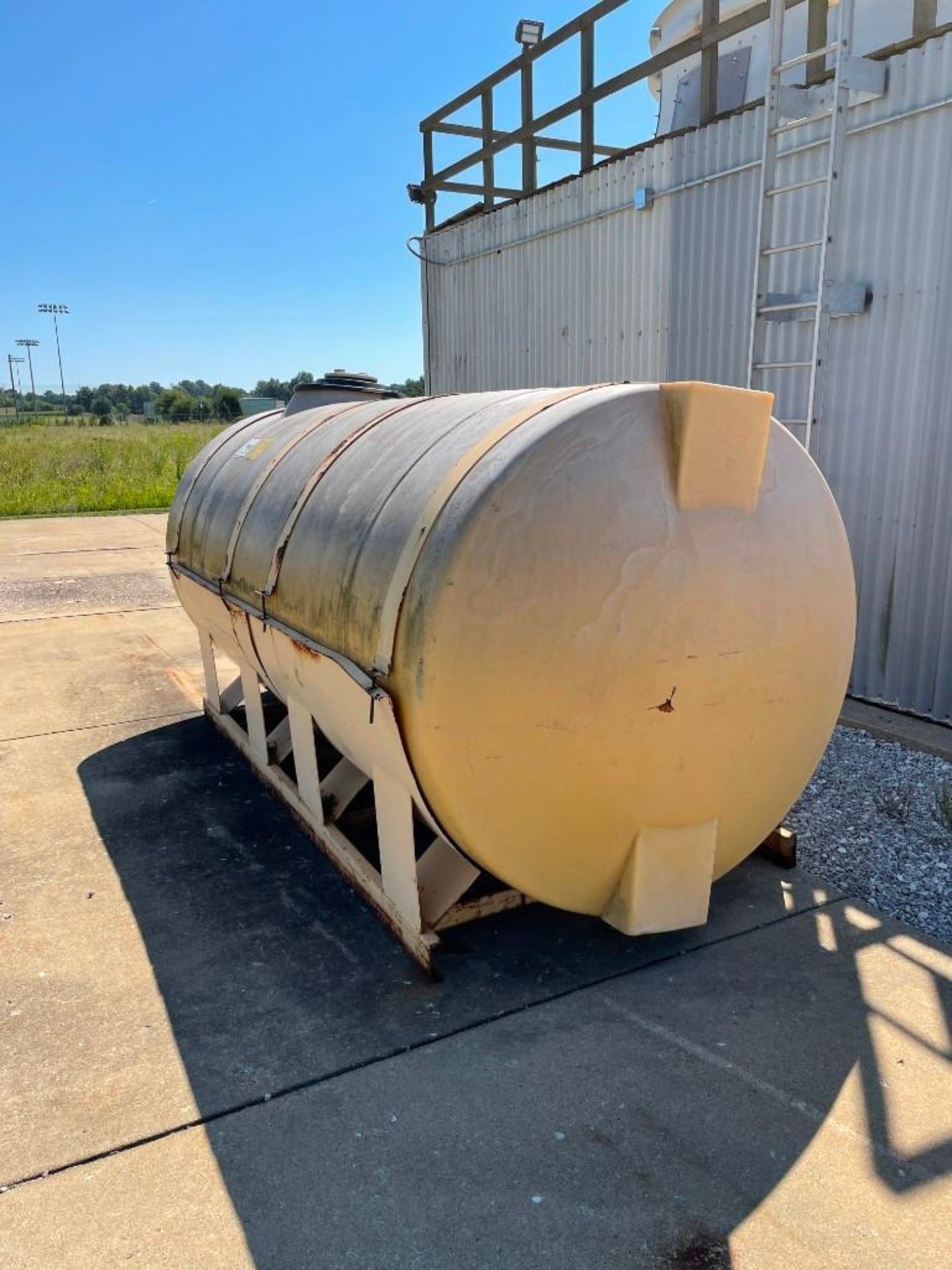 Poly Processing Company Water Tank 2000 Gallons - Image 2 of 5