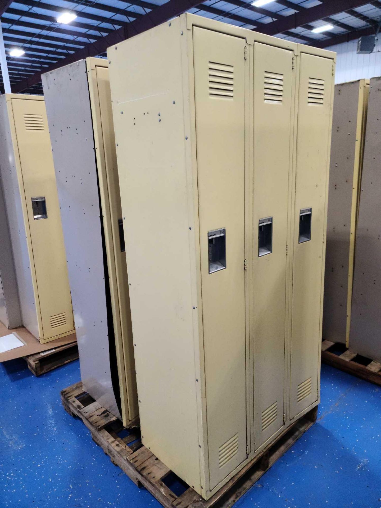 (6) Medart Single Tier Lockers