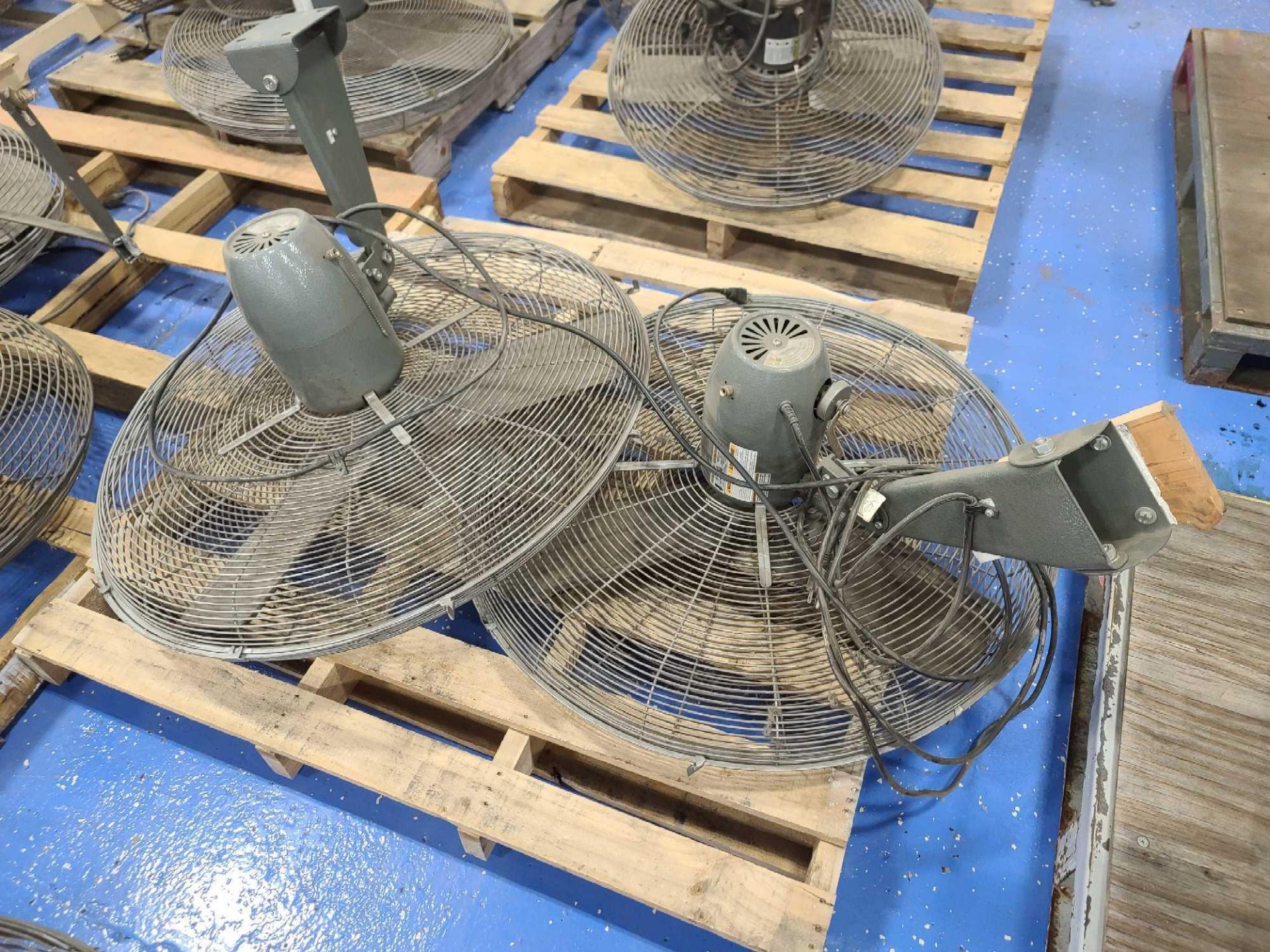 (2) Global 30" Diameter Wall Mounted Fans