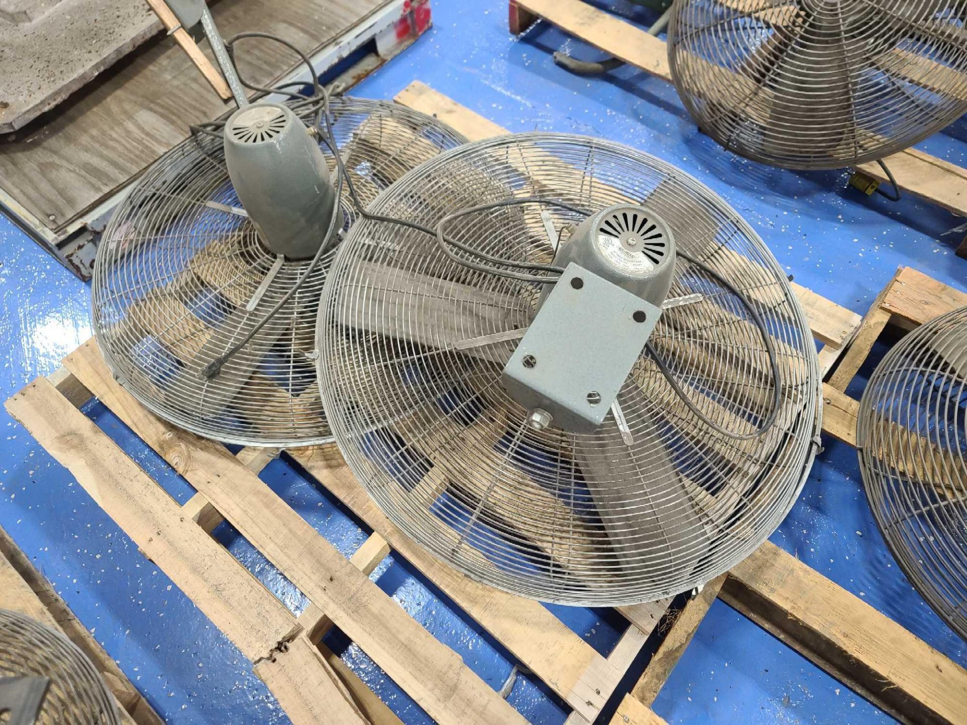 (2) Global 30" Diameter Wall Mounted Fans - Image 2 of 3