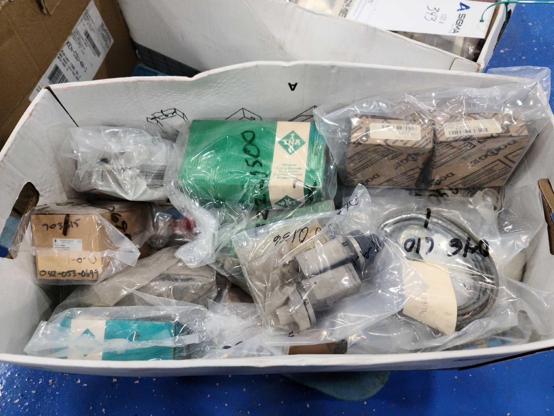 Box of Miscellaneous Spare MRO Parts - Image 2 of 5