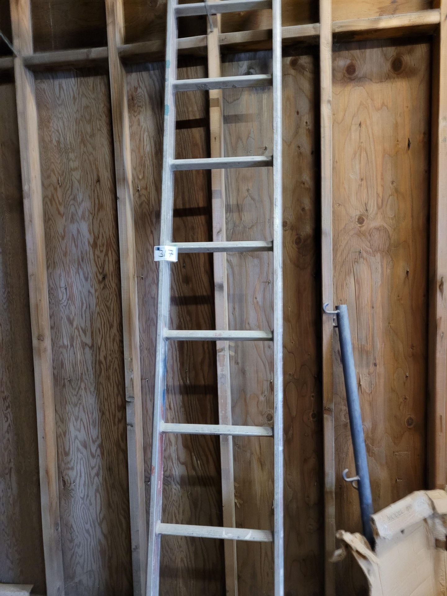 10' Straight Ladder