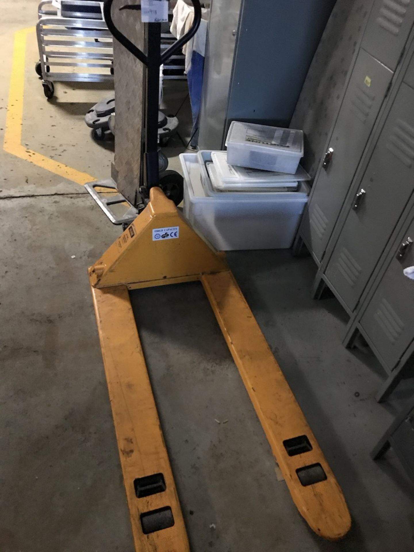 U-LINE STANDARD FORK PALLET JACK, 5500LB CAPACITY (MUST BE PICKED UP ON LAST 2 DAYS OF REMOVAL) - Image 2 of 6