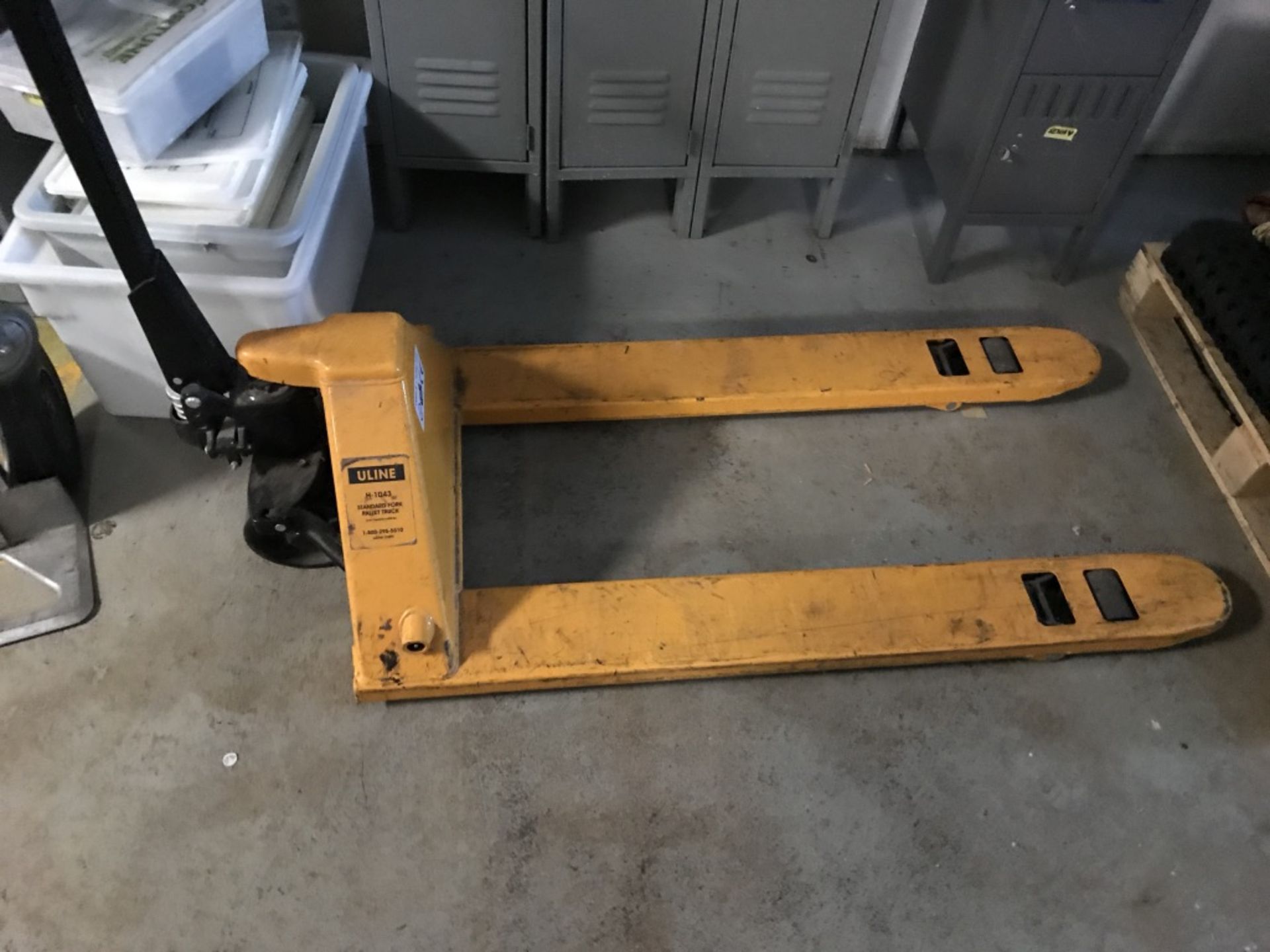 U-LINE STANDARD FORK PALLET JACK, 5500LB CAPACITY (MUST BE PICKED UP ON LAST 2 DAYS OF REMOVAL) - Image 4 of 6