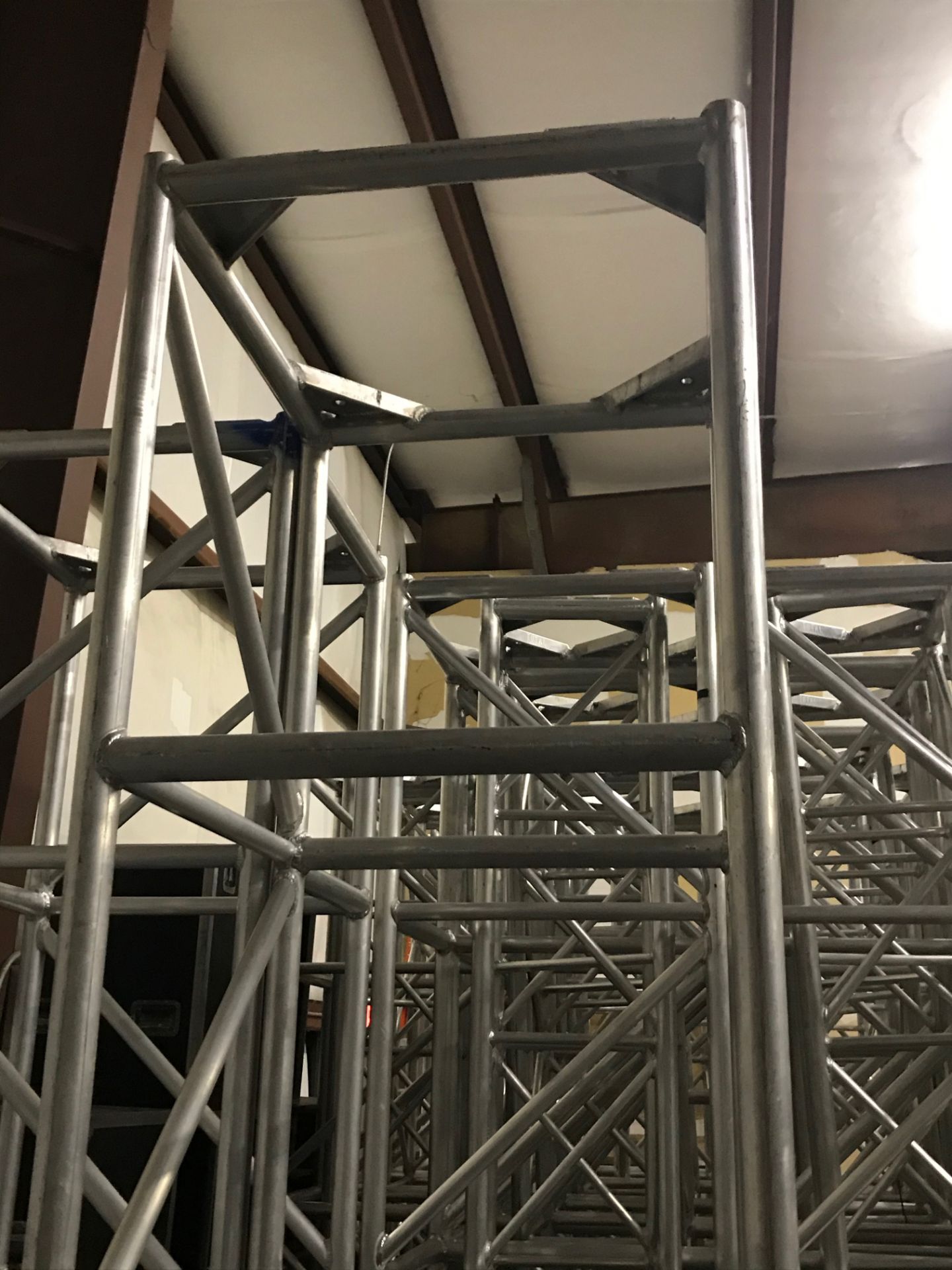 (2) 30"X 30" 10' LONG, ALUMINUM TRUSS