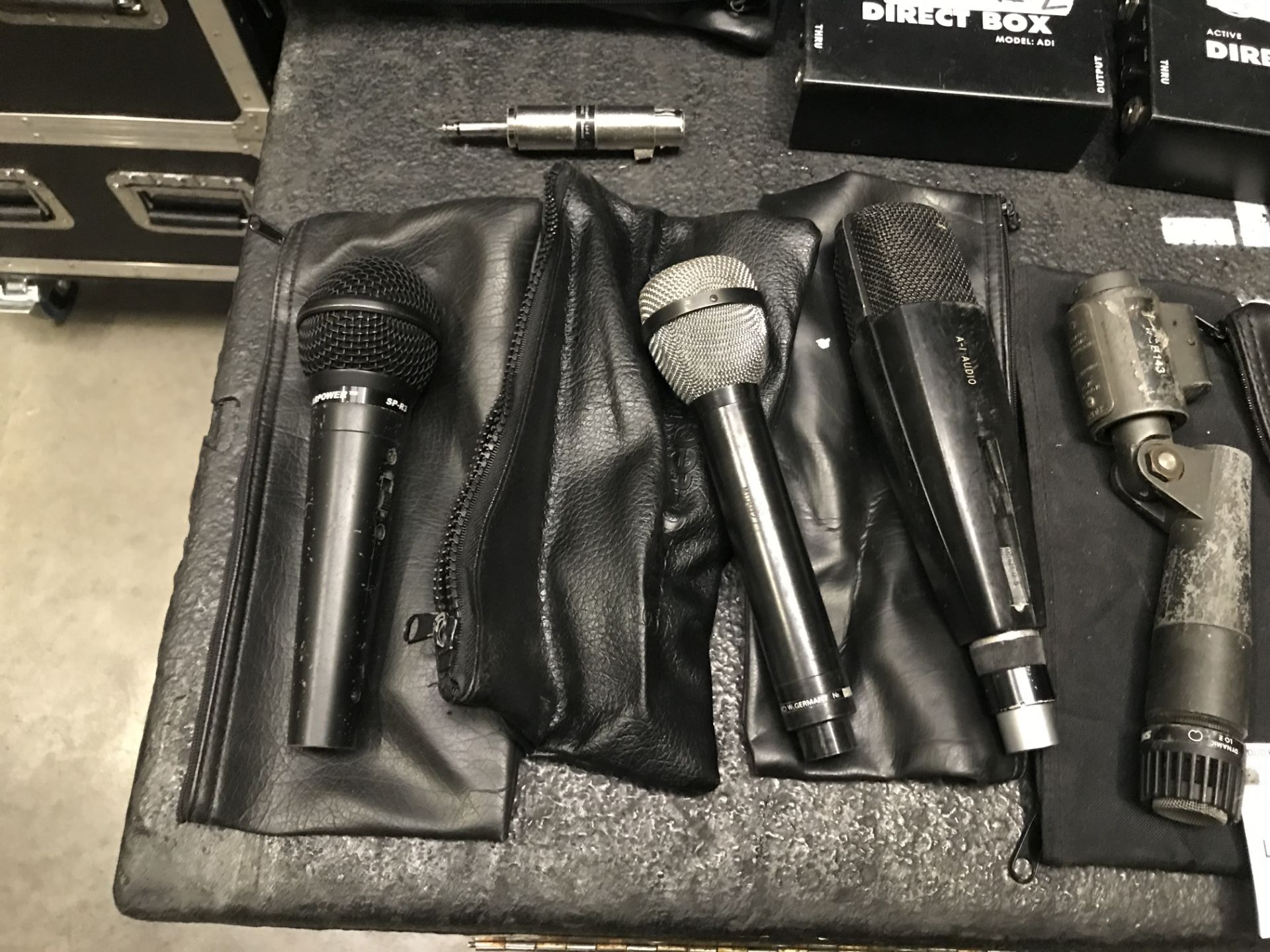 LOT OF: (14) VARIOUS MICROPHONES, CABLES, BOXES, MIC BAGS - Image 11 of 12