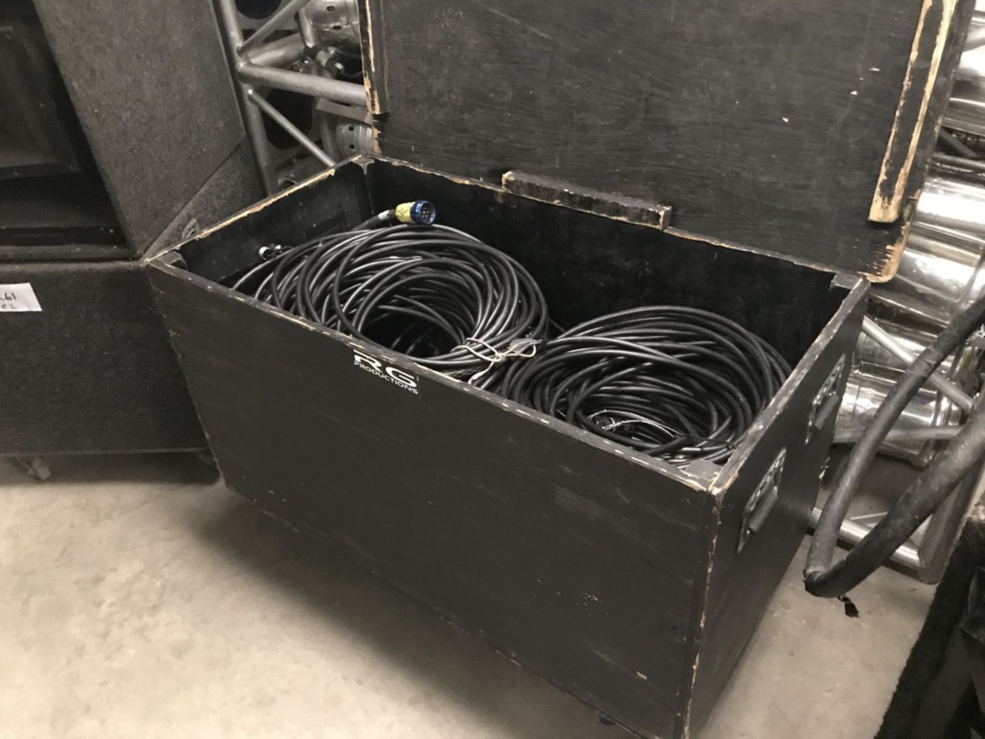 (1) ROLLING BOX OF MOTOR CONTROL CABLES