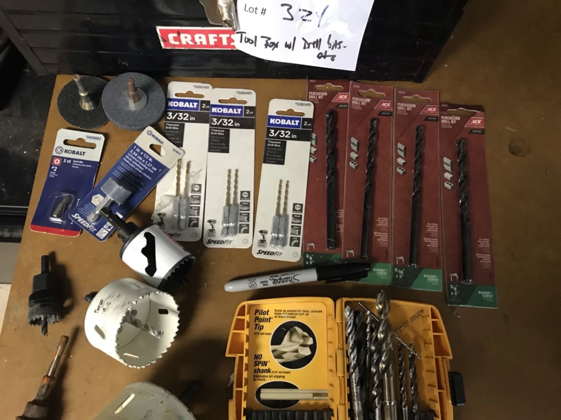 LOT OF: ASSORTED DRILL BITS AND SCREWS W/ TOOLBOX - Image 3 of 6