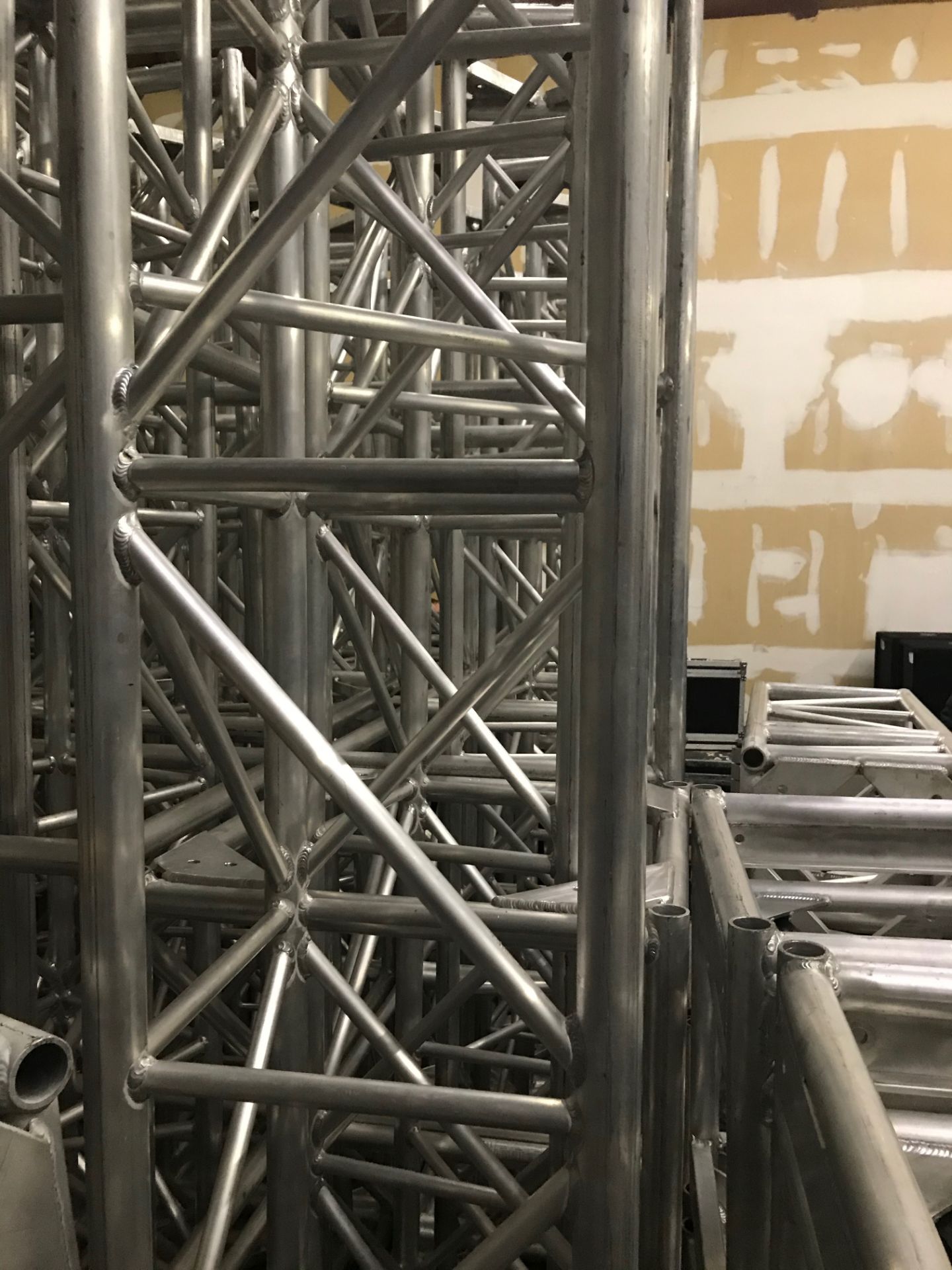 (2) 18 X 18" 10' LONG ALUMINUM TRUSS - Image 2 of 3