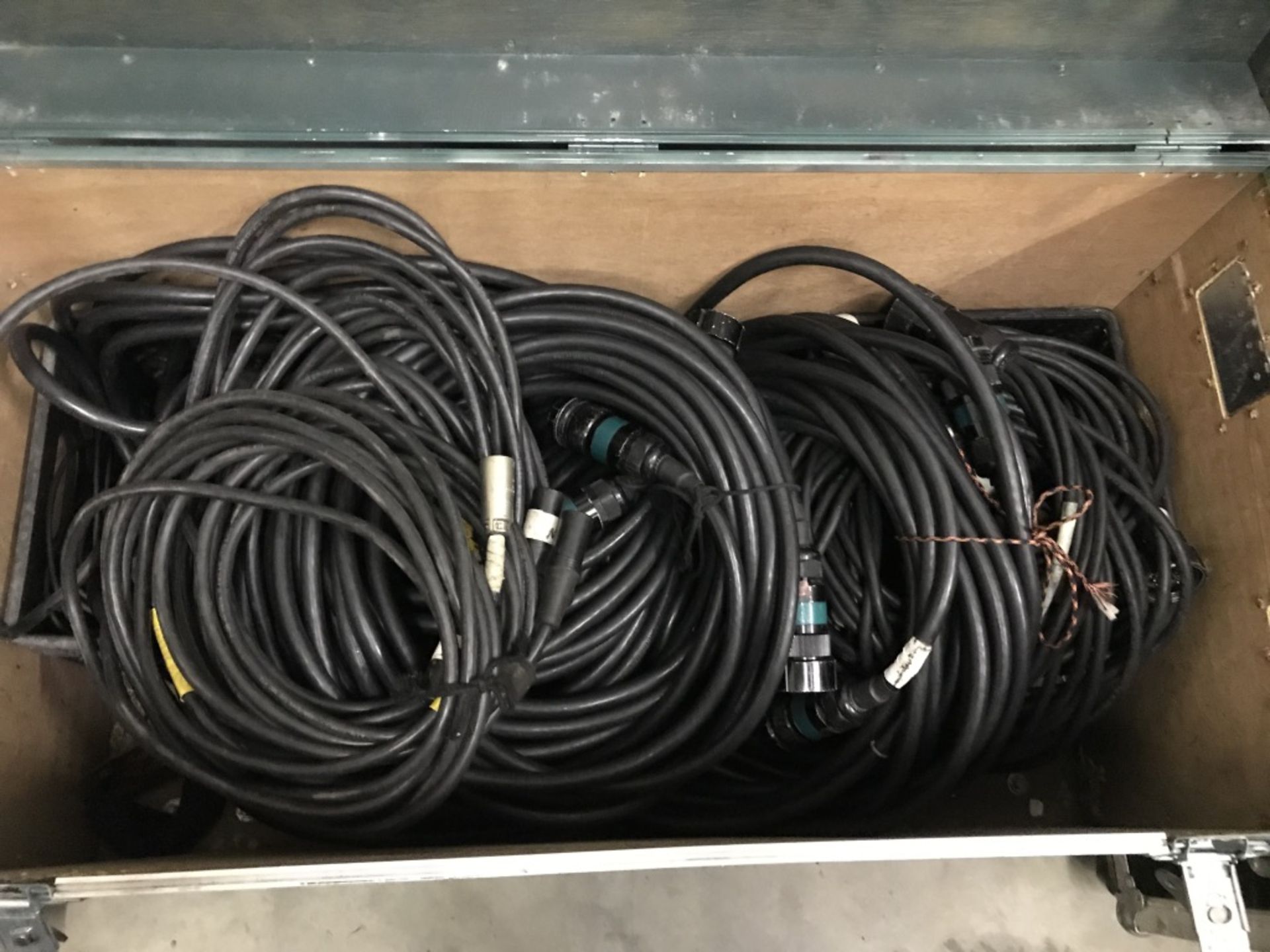 (1) ROLLING BOX OF ASSORTED HEAVY DUTY POWER AND CONTROL CABLES - Image 2 of 3
