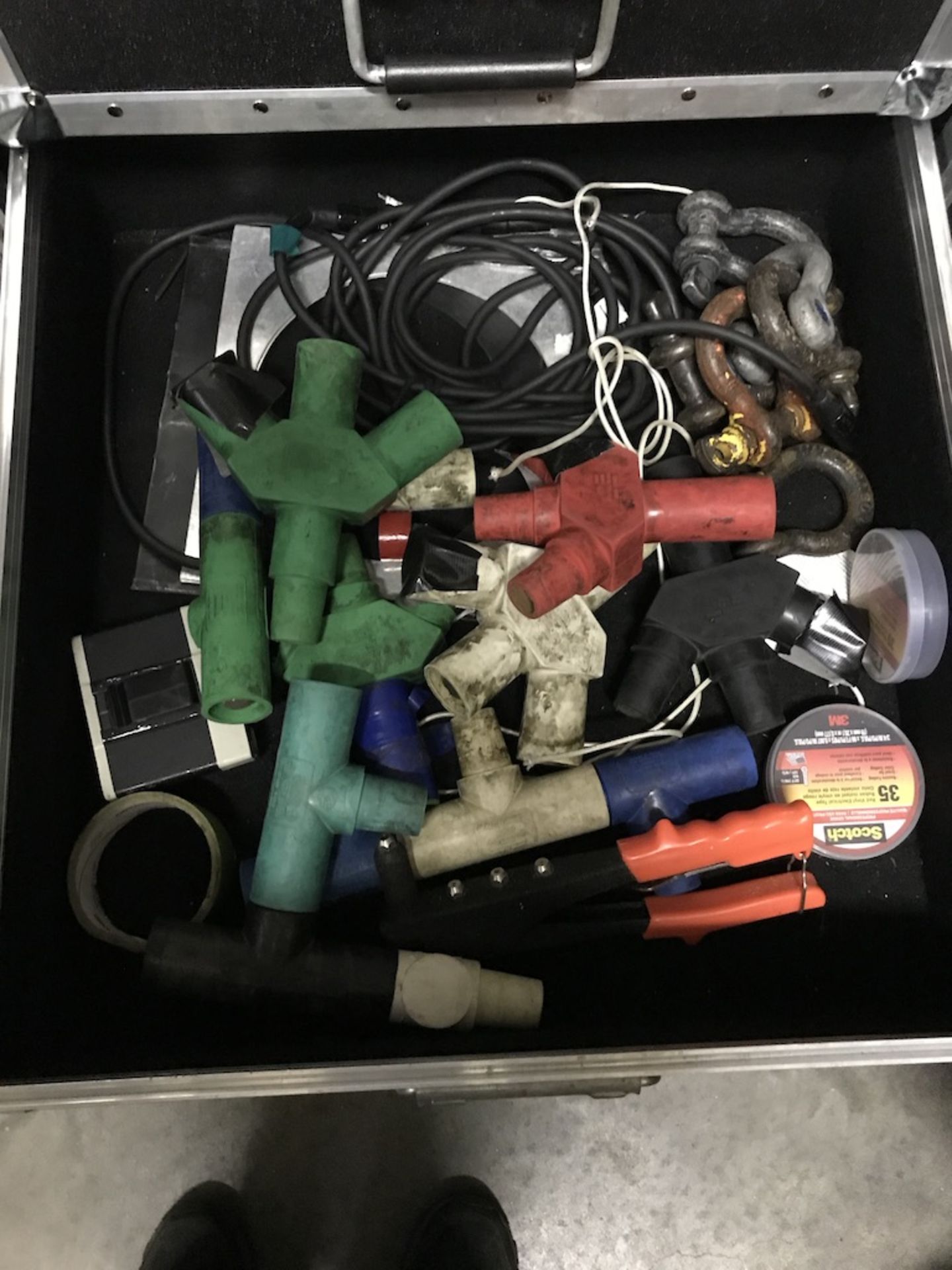 5 DRAWER ROLLING TOOL BOX W/ TOOLS INSIDE (SEE PICTURES) - Image 5 of 11