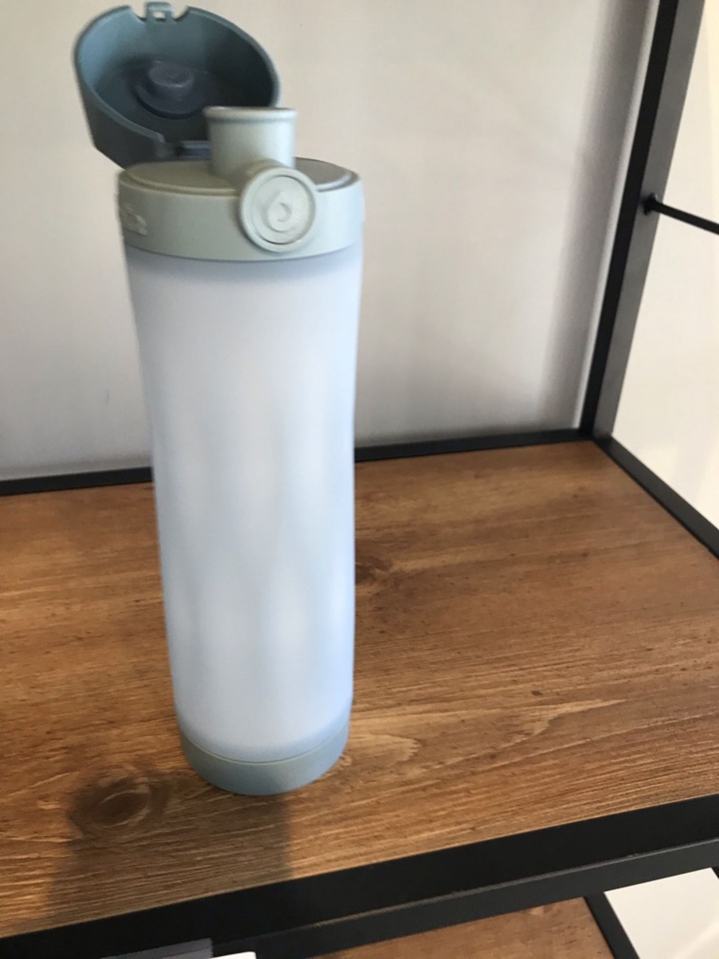 HIDRATE SPARK 3 SMART WATER BOTTLE, BLUETOOTH ENABLED (RETAIL PRICE $59.95)