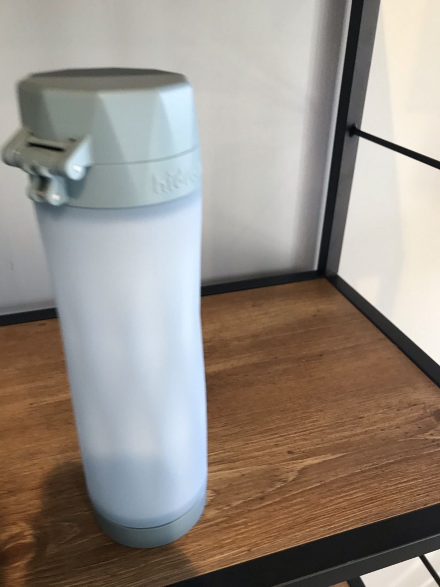 HIDRATE SPARK 3 SMART WATER BOTTLE, BLUETOOTH ENABLED (RETAIL PRICE $59.95) - Image 3 of 9