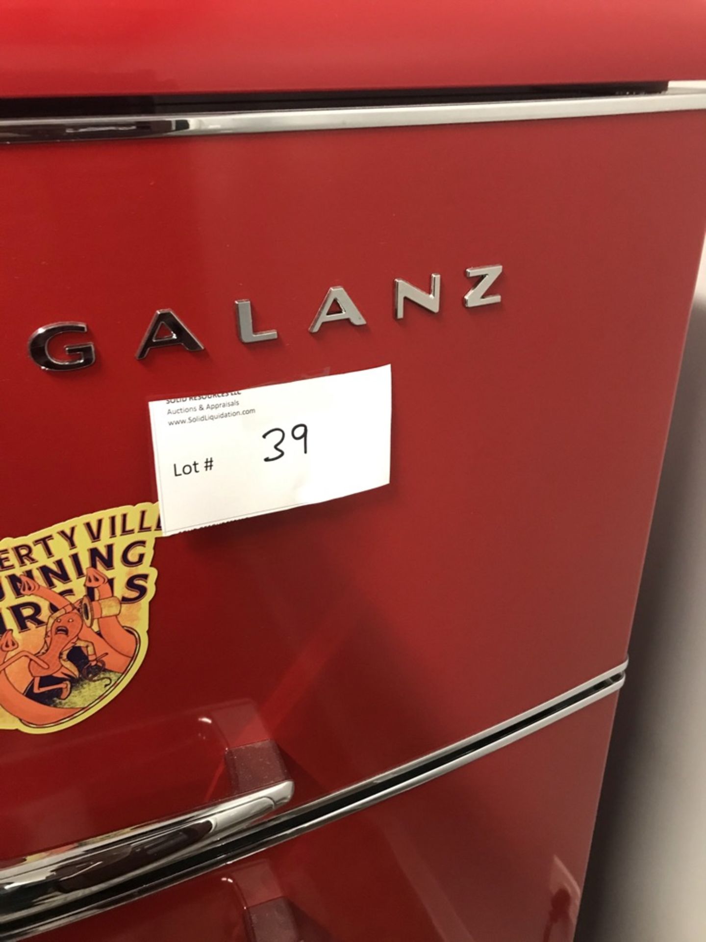 RED GALANZ REFRIGERATOR FREEZER, 7.6 CU, MODEL BCU-215V-62H, APPROX 5 FEET HIGH - Image 6 of 7